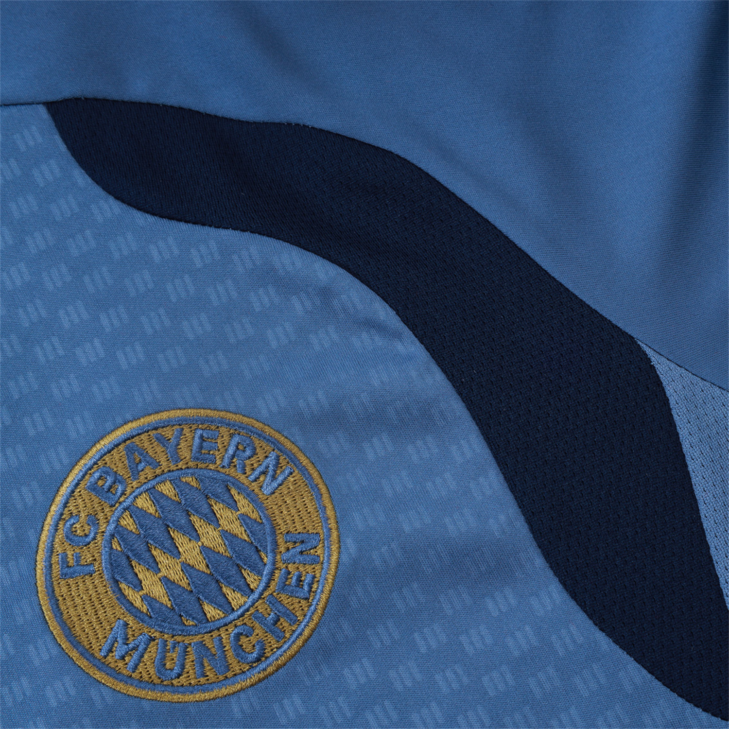 TKH-turbokithub-Bayern Munich 26-27 Short-Sleeve Training Set - Grey-Blue Top & Deep Navy Blue Shorts