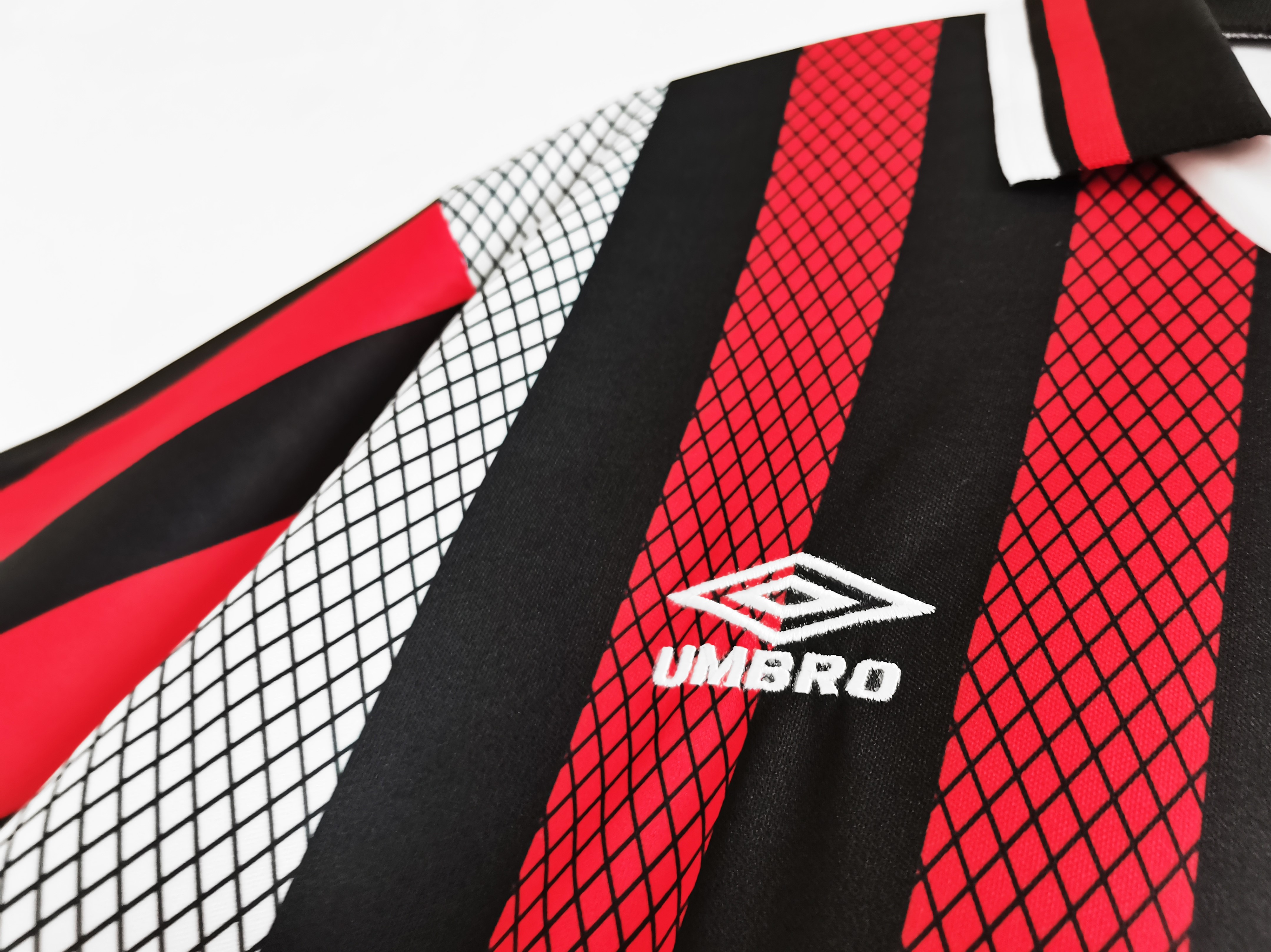 TKH-turbokithub-Retro Manchester City 1994-96 Away Stadium Jersey