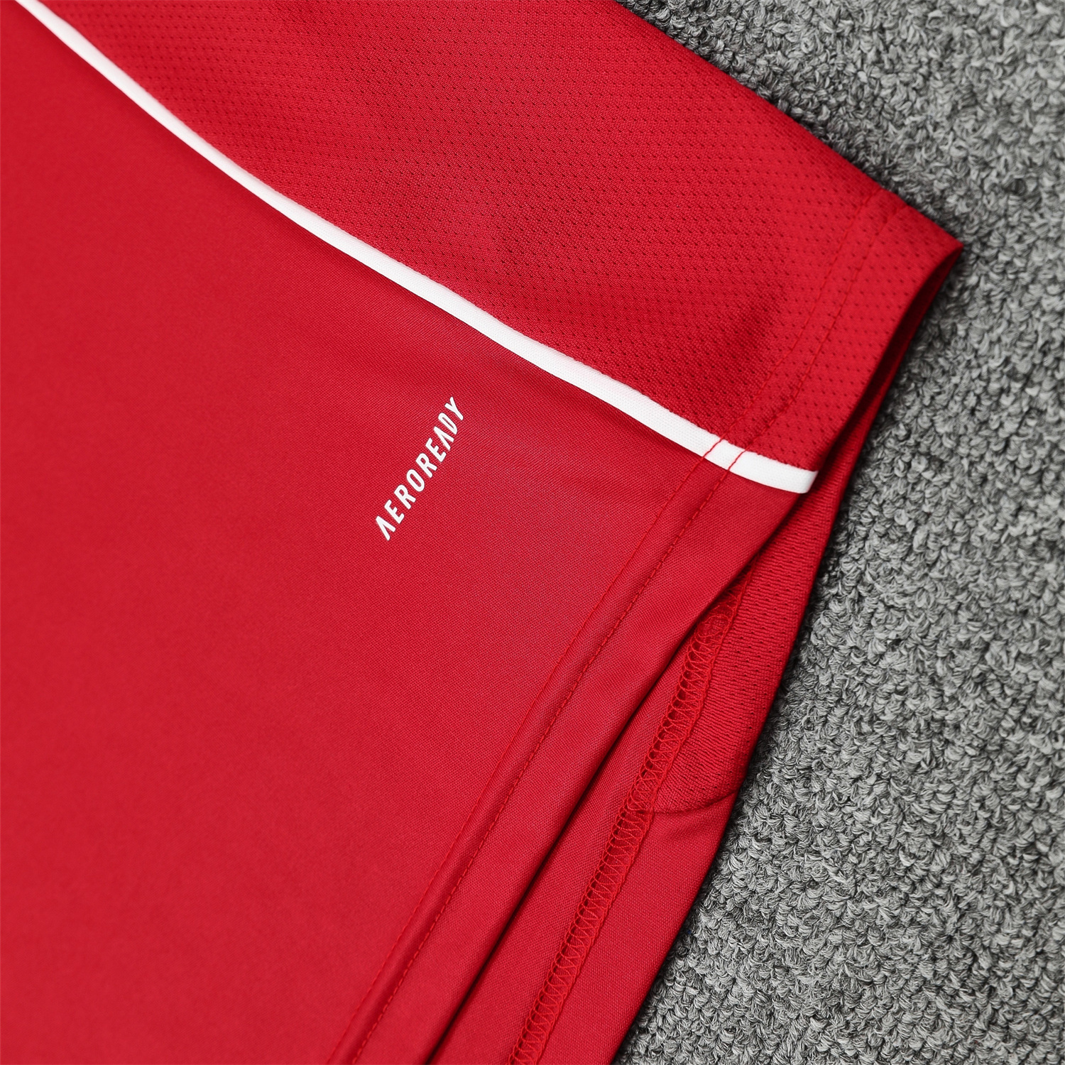 TKH-turbokithub-Manchester United 25-26 Vest Training Set - Pure Red Vest & Black Shorts