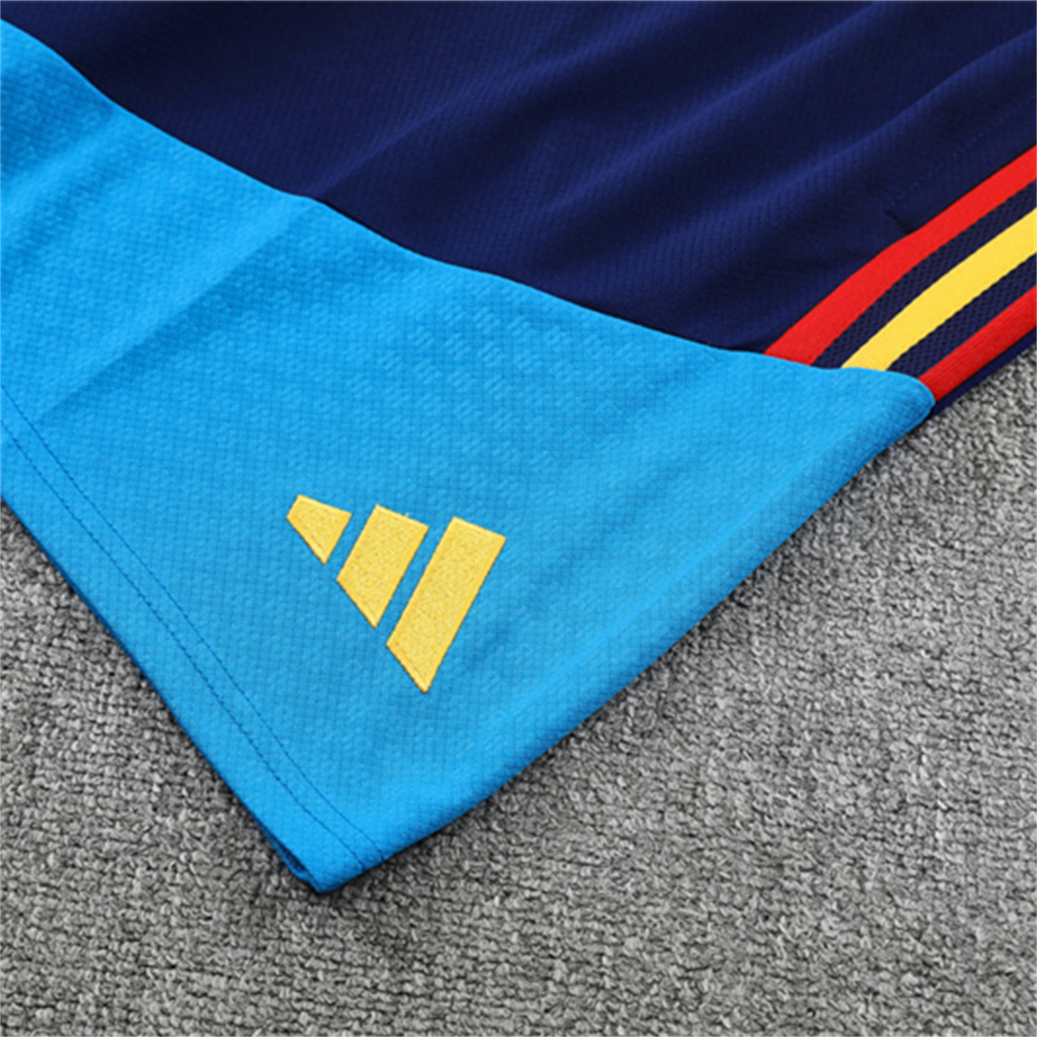 TKH-turbokithub-Spain 2026 Kids Short-Sleeve Training Set - Lake Blue Top & Shorts