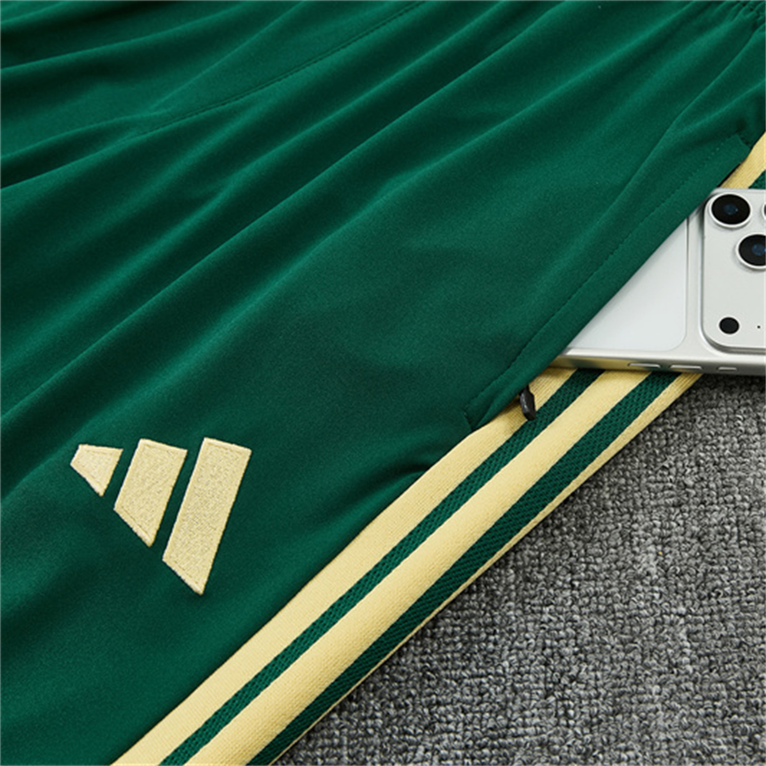 TKH-turbokithub-Real Madrid 26-27 Kids Long Sleeves Training Set - Green Top And Green Pants