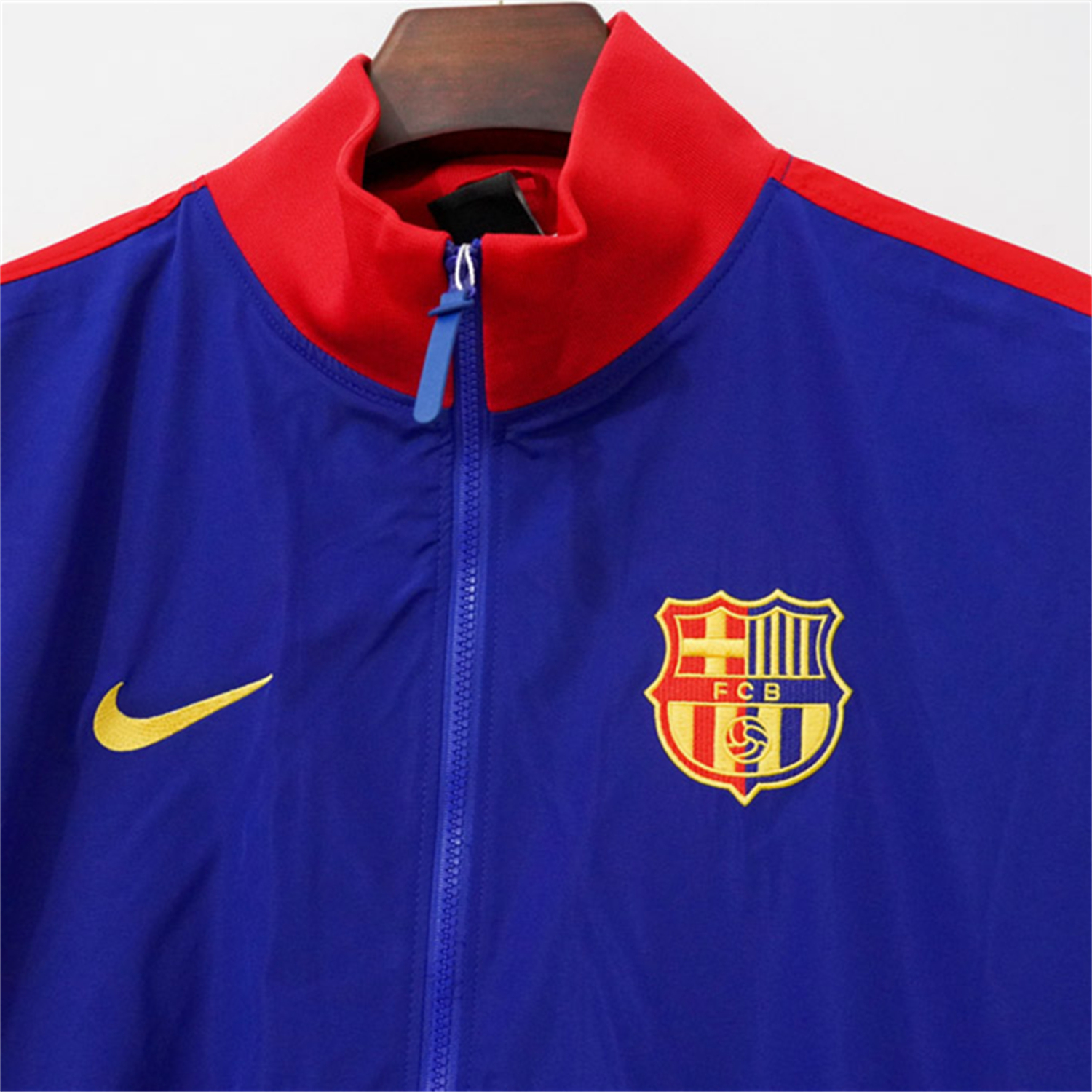 TKH-turbokithub-Retro Barcelona 24-25 Windbreaker Jacket - Blue Red