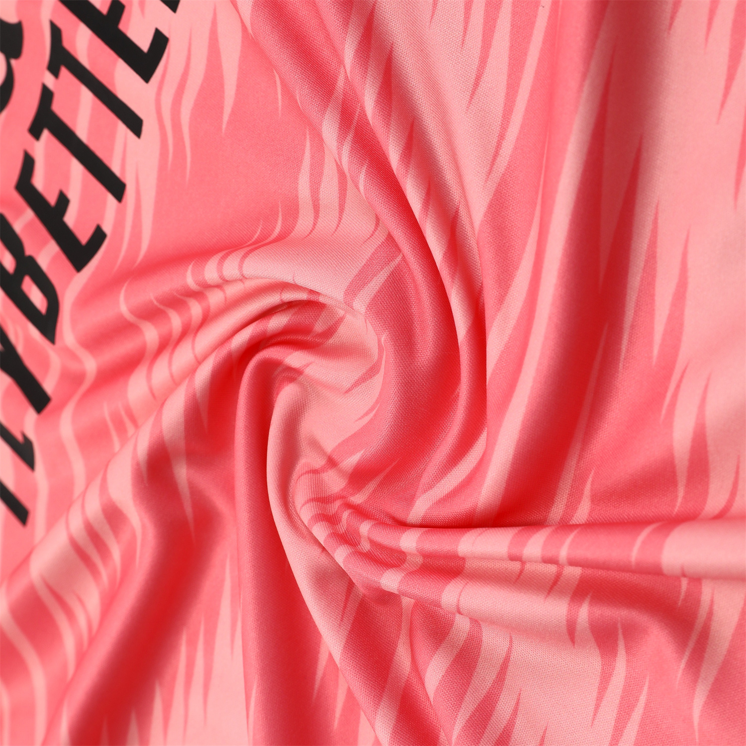 TKH-turbokithub-Real Madrid 25-26 Short-Sleeve Training Set - Pink Arrow Pattern Top & Black Shorts