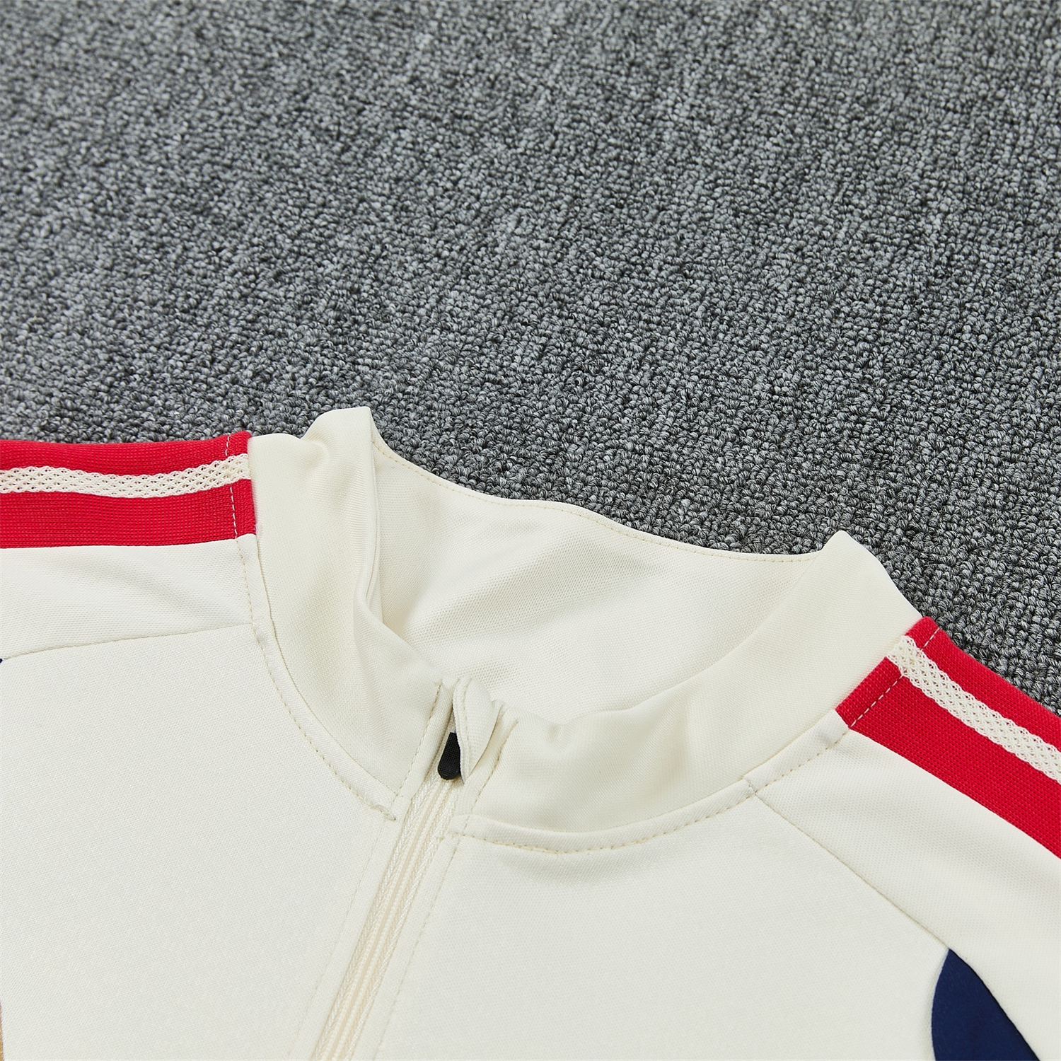 TKH-turbokithub-Bayern Munich 26-27 Long Sleeves Training Set - Off-White Top and Dark Blue Pants