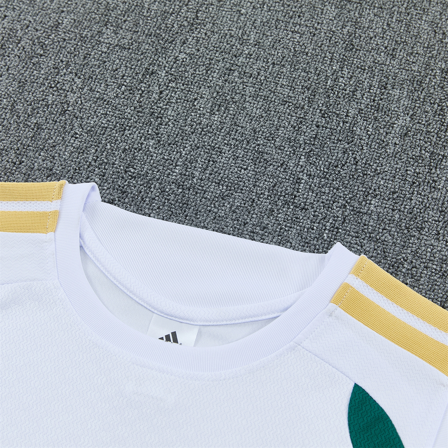TKH-turbokithub-Italy 2026 Vest Training Set - White Vest and Green Shorts