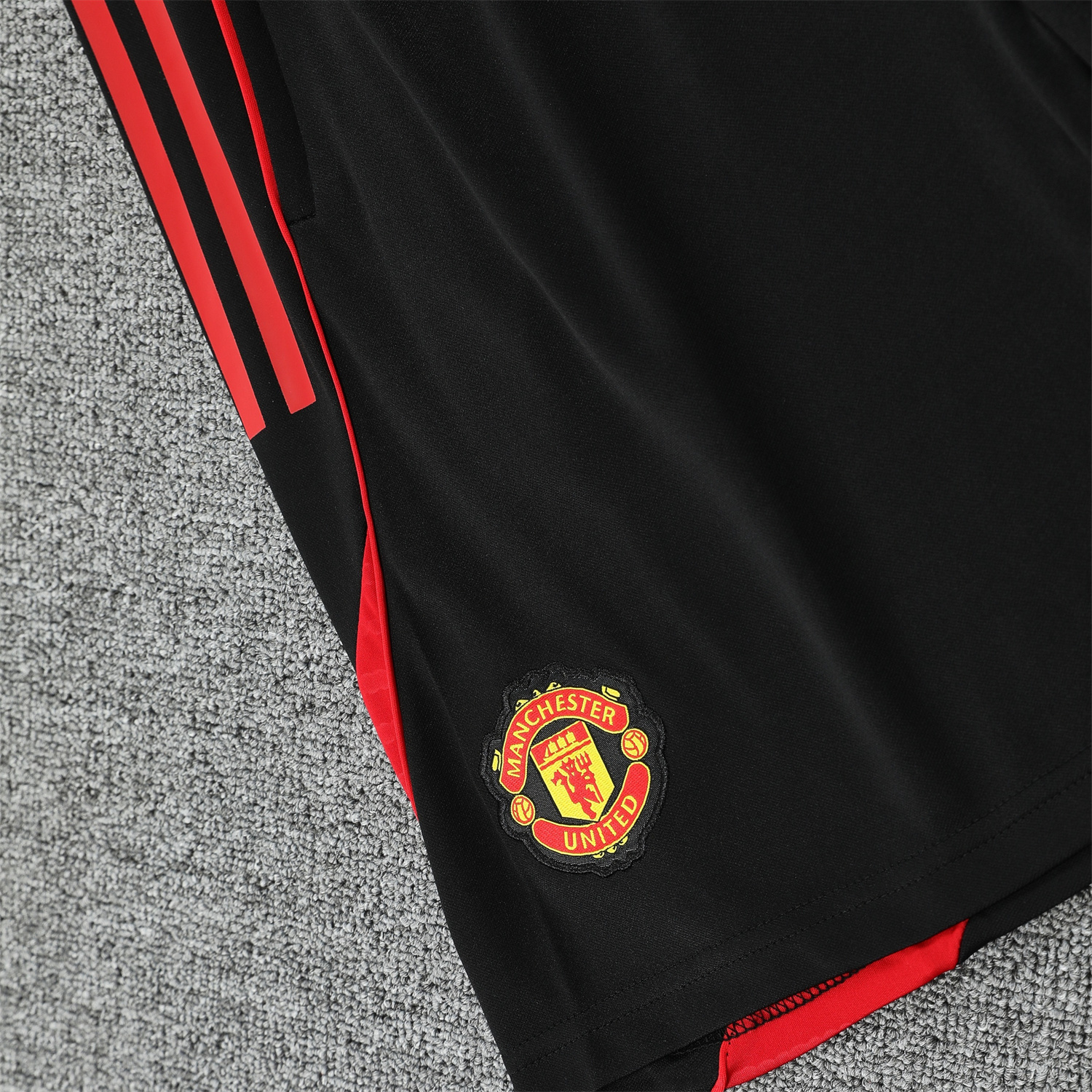 TKH-turbokithub-Manchester United 25-26 Vest Training Set - Pure Red Vest & Black Shorts