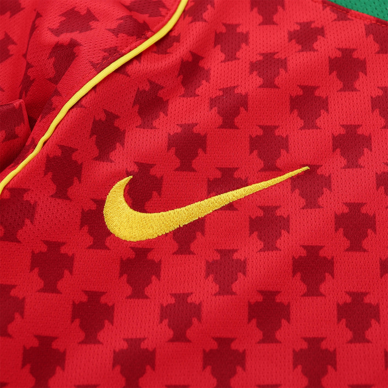 TKH-turbokithub-Retro Portugal 2004 Home Long Sleeves Kids Kit