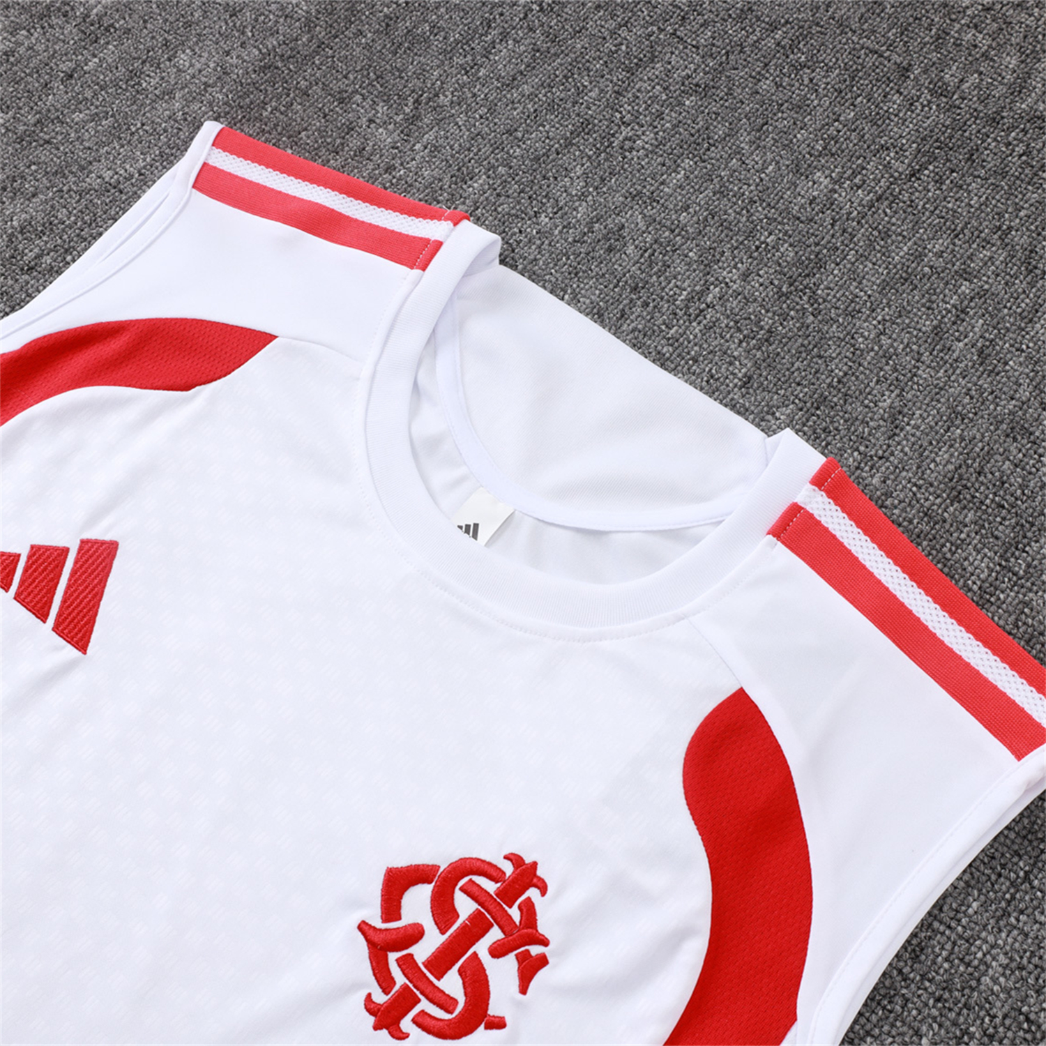 TKH-turbokithub-SC Internacional 2026 Vest Training Set - White Vest and Red Shorts