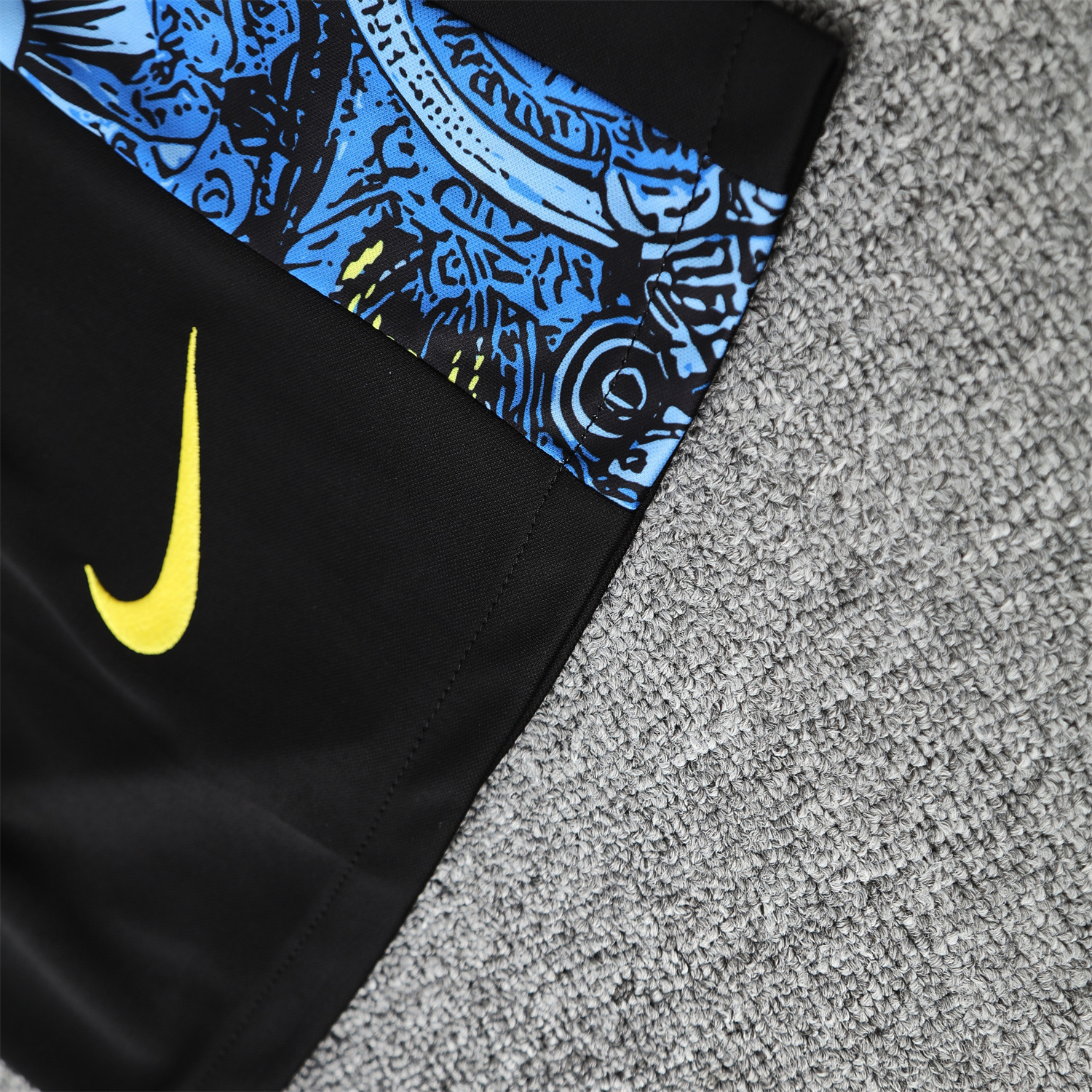 TKH-turbokithub-Brazil 25-26 Blue Jesus Statue Short-Sleeve Training Set - Blue Top & Black Shorts