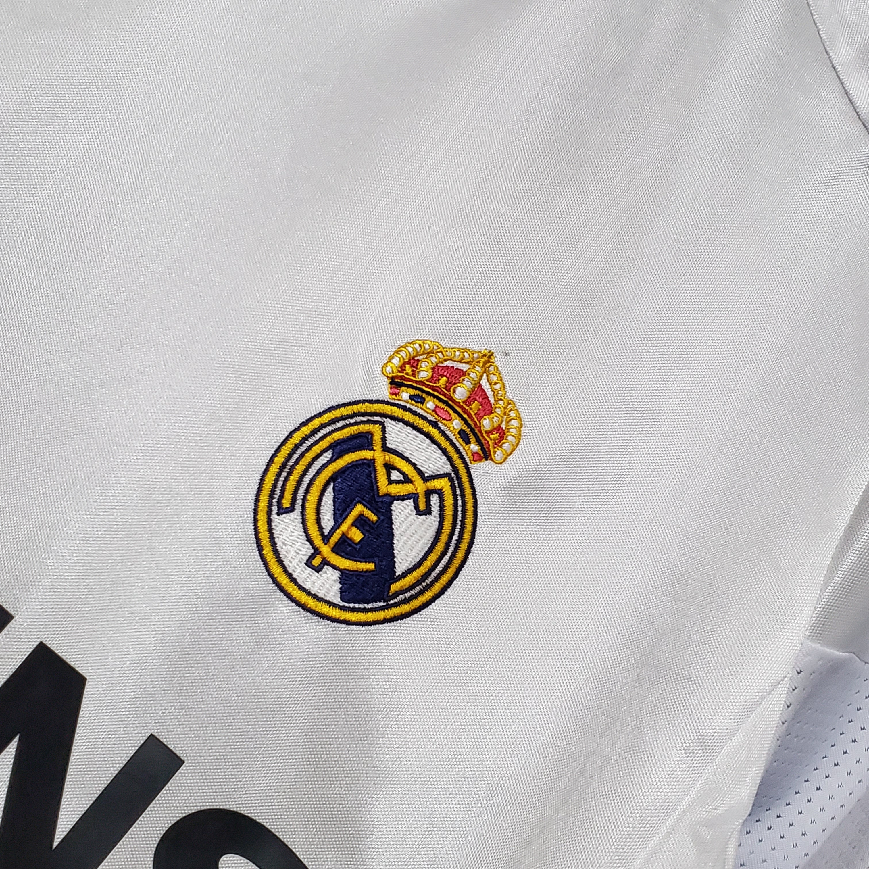 TKH-turbokithub-Retro Real Madrid 04-05 Home Stadium Jersey