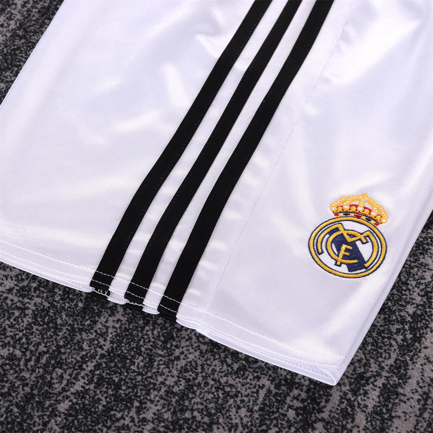 TKH-turbokithub-Retro Real Madrid 04-05 Home Kids Kit