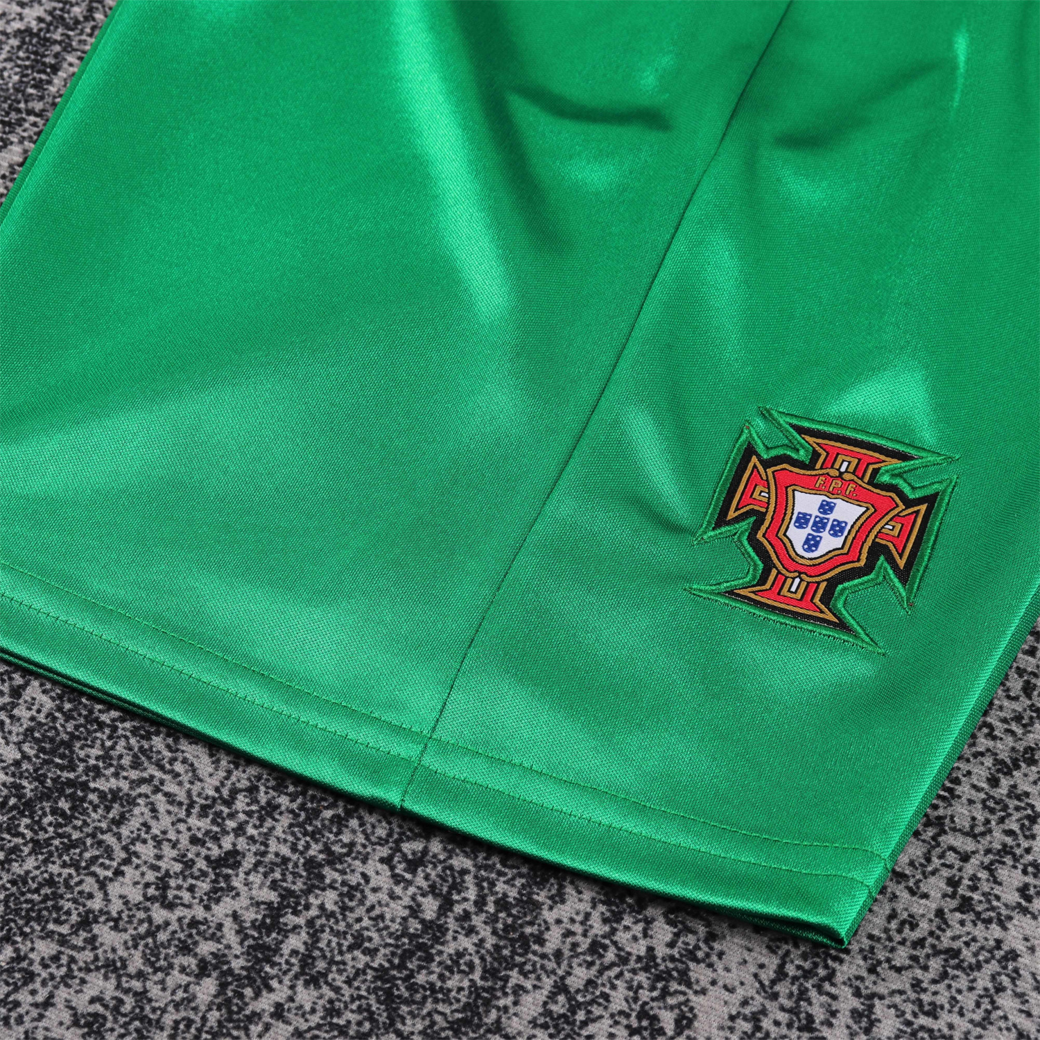 TKH-turbokithub-Retro Portugal 1998 Home Kids Kit