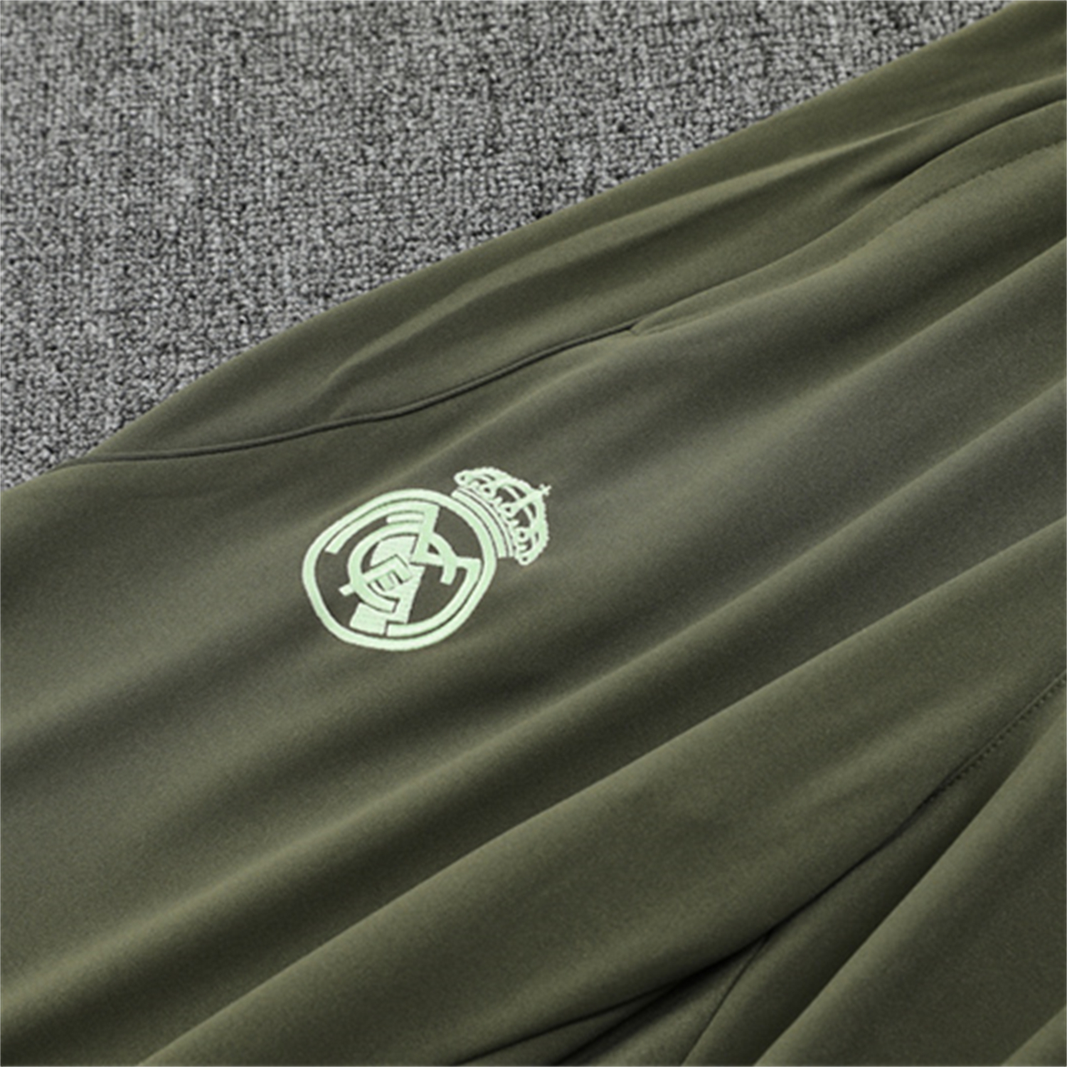 TKH-turbokithub-Real Madrid 25-26 Long Sleeve Training Set - Light Green Top & Army Green Pants