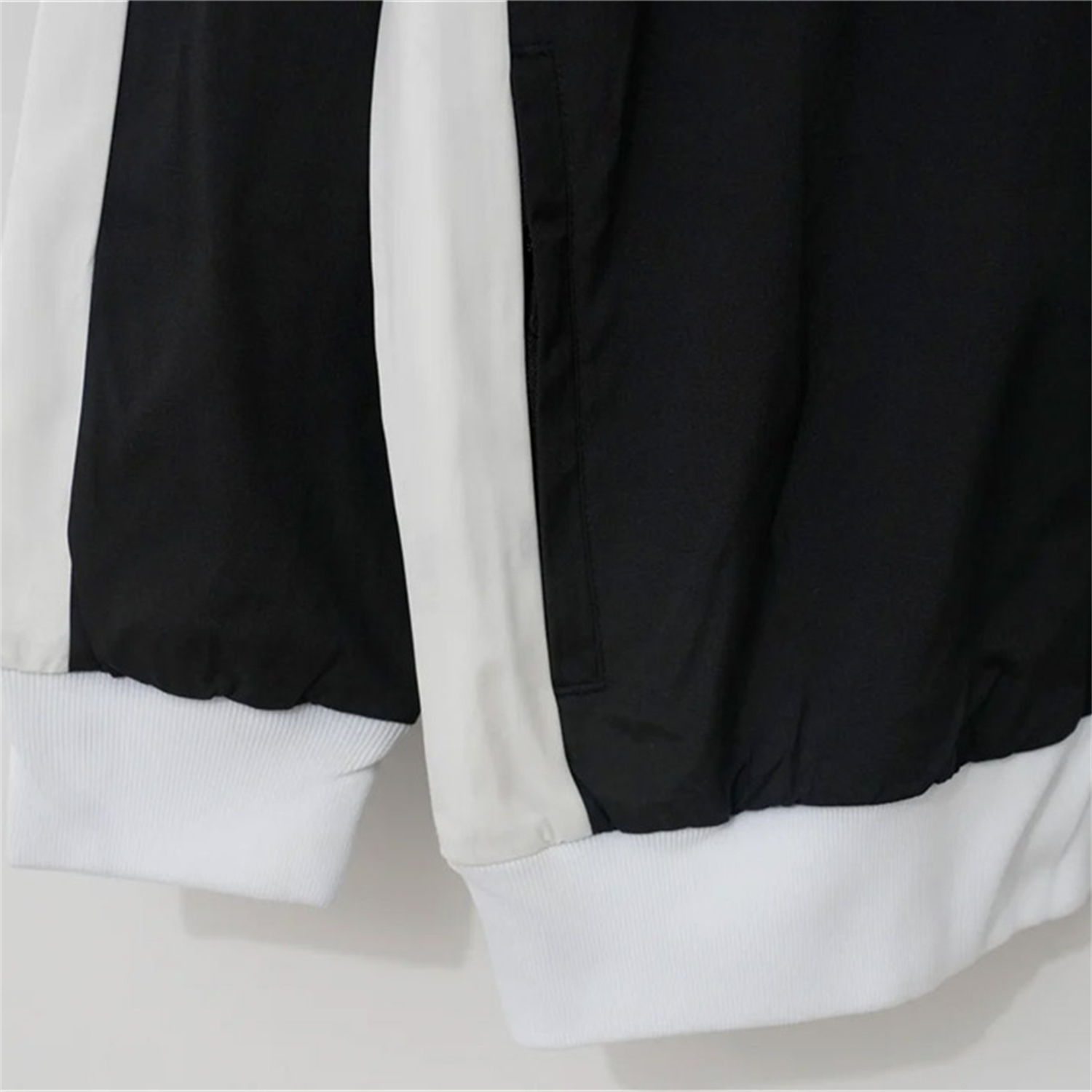 TKH-turbokithub-Santos 26-27 Black With White Edges Windbreaker Jacket