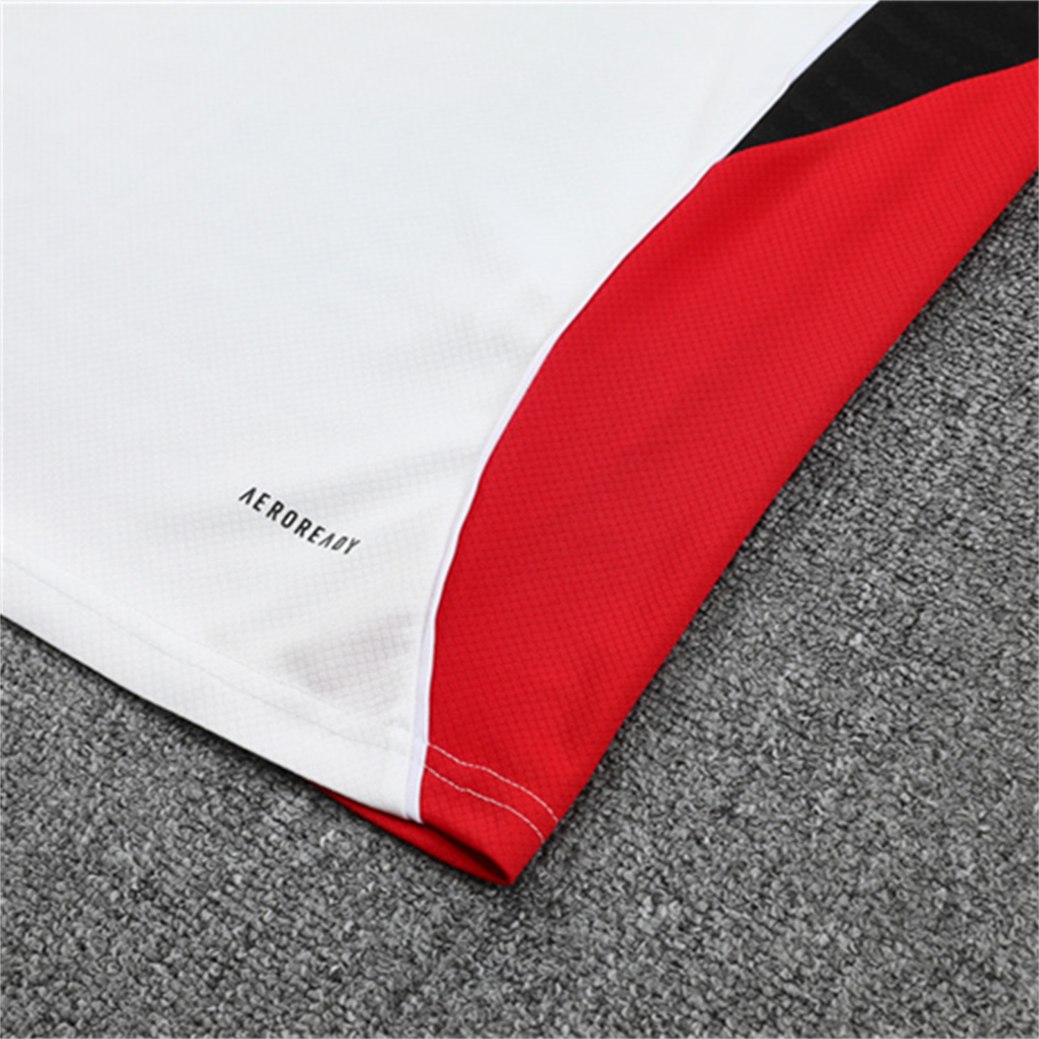 TKH-turbokithub-Manchester United 25-26 Kid Short-Sleeve Training Set - White Top & Black Shorts