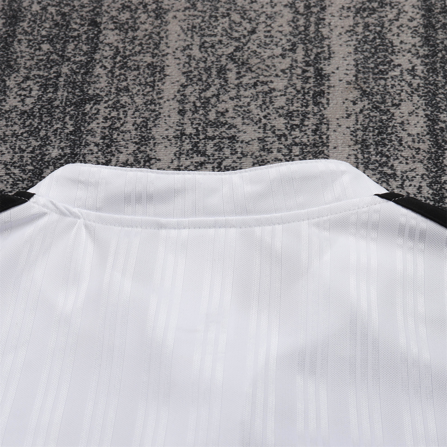 TKH-turbokithub-Retro Liver.pool 1995-96 Away White And Green Kids Kit