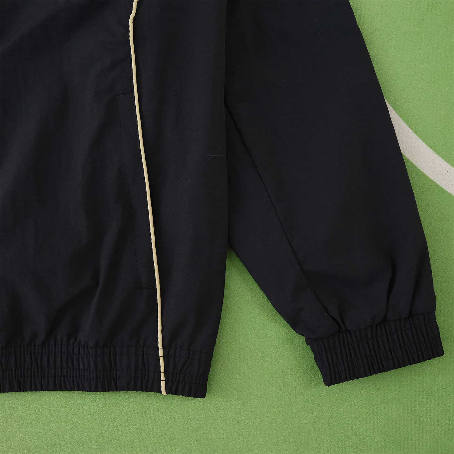 TKH-turbokithub-Liver.pool 25-26 Throwback Windbreaker Jacket - Black