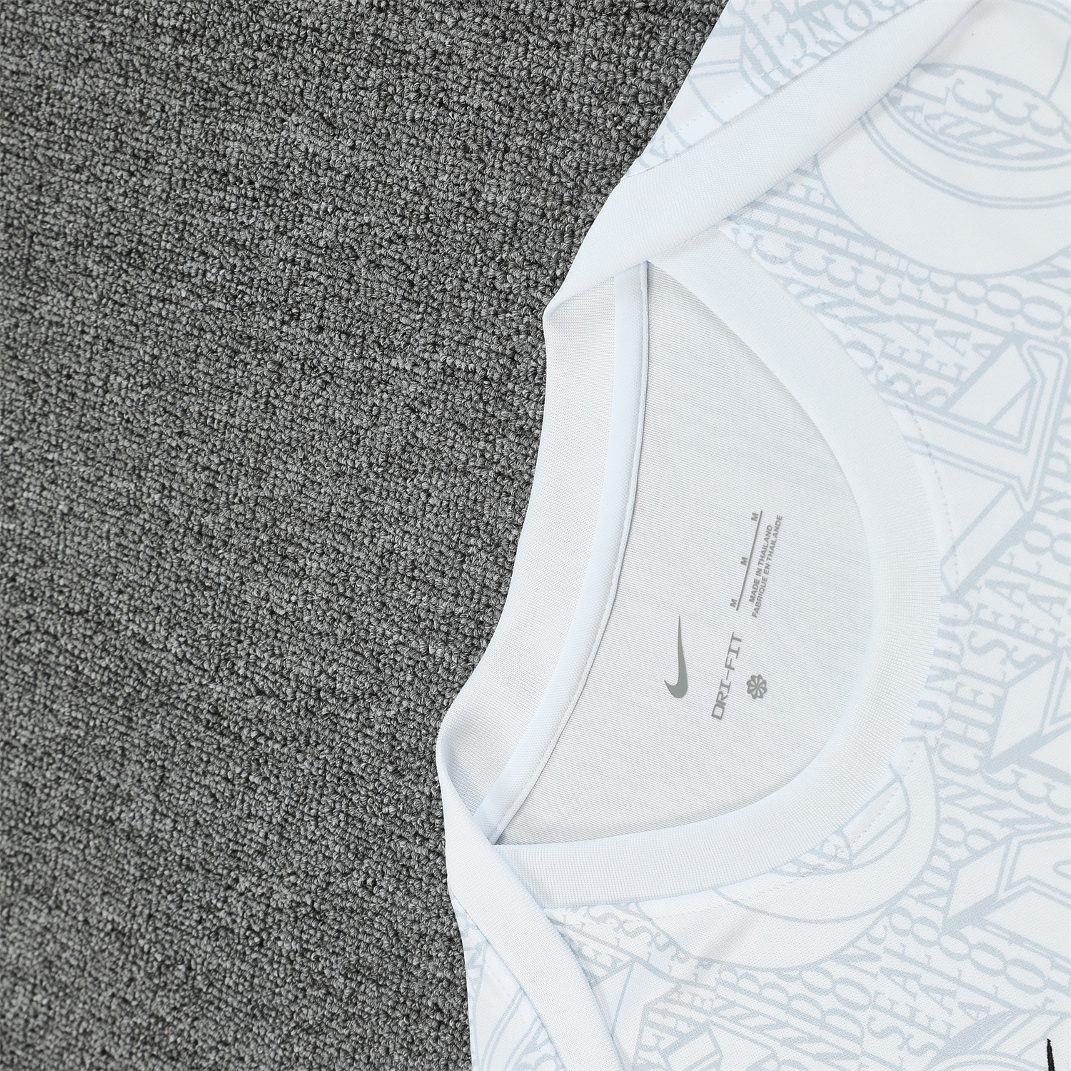 TKH-turbokithub-C.h.e.l.s.e.a 25-26 Training Vest Suit - White