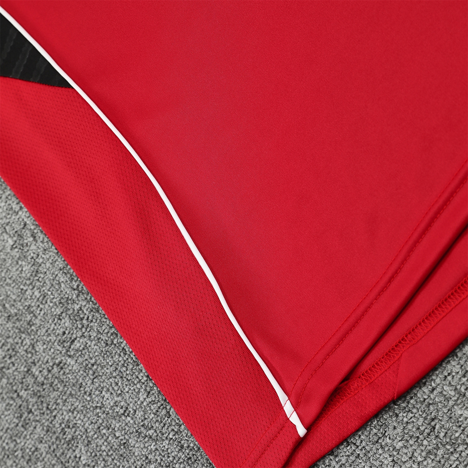 TKH-turbokithub-Manchester United 25-26 Vest Training Set - Pure Red Vest & Black Shorts