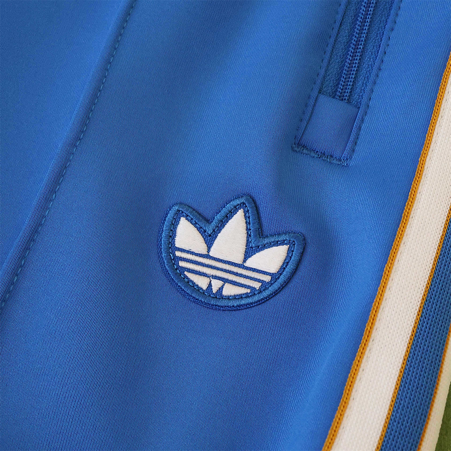 TKH-turbokithub-Real Madrid 25-26 Pure Color Training Set - Blue Top and Blue Pants