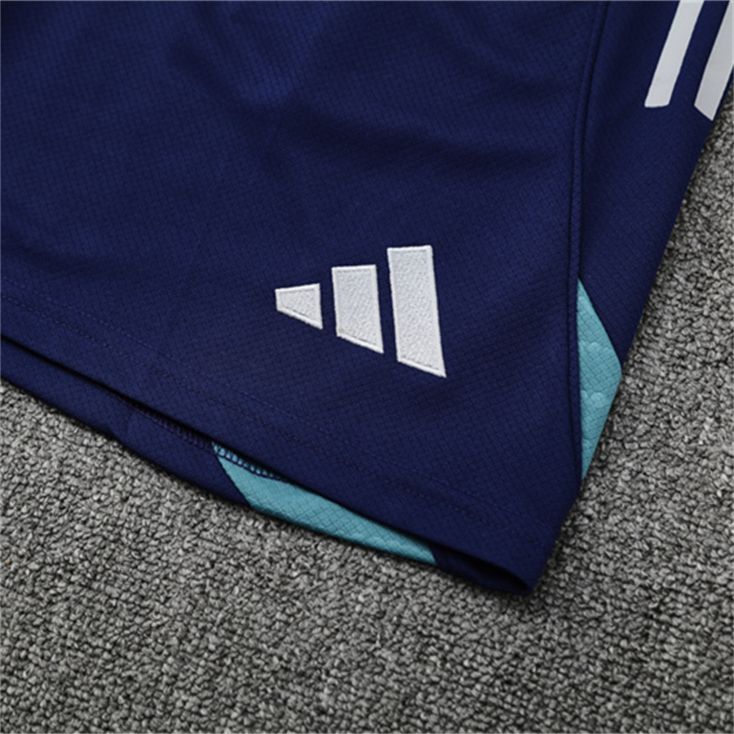 TKH-turbokithub-Arsenal 25-26 Short-Sleeve Training Set - Green Top and Deep Blue Shorts