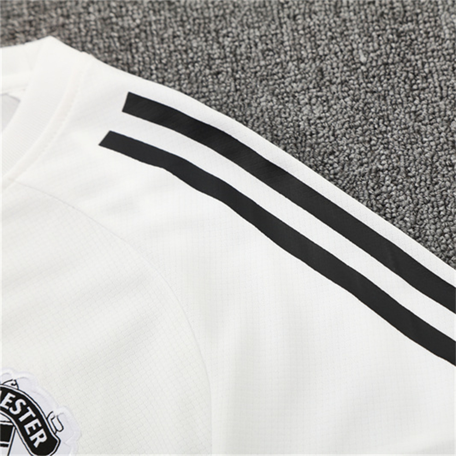 TKH-turbokithub-Manchester United 25-26 Kids Short-Sleeve Training Set - White Purple Top & Black Shorts
