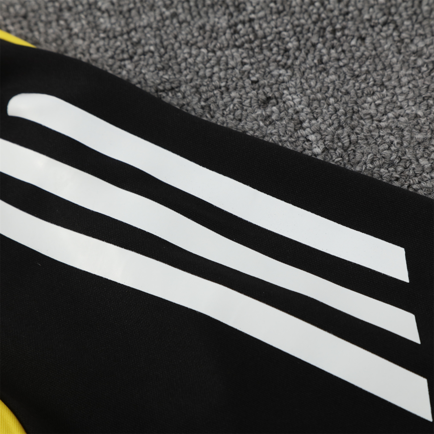 TKH-turbokithub-Atletico Mineiro 25-26 Long Sleeve Training Set - Yellow Top & Black Pants