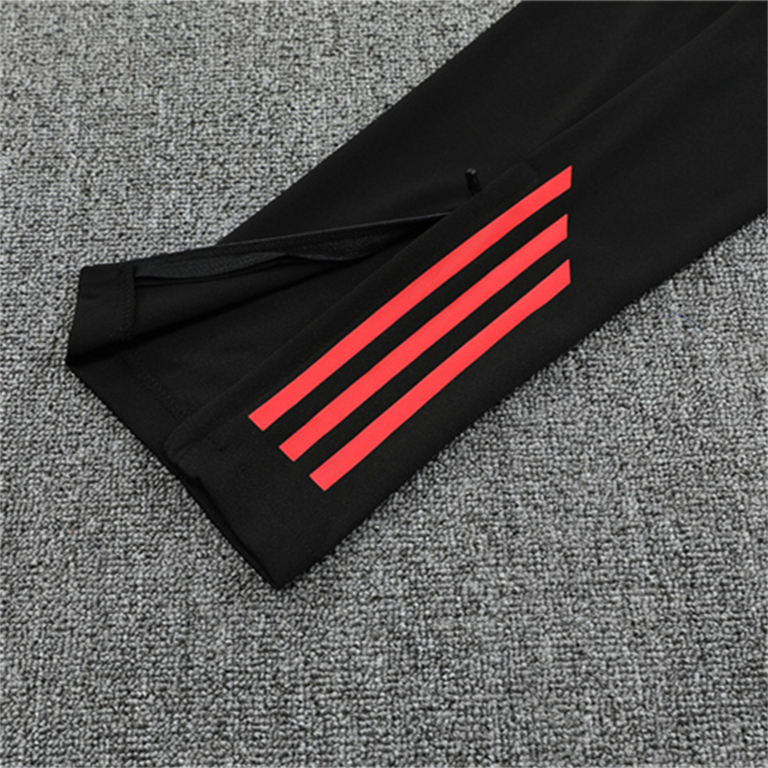 TKH-turbokithub-Liver.pool 25-26 Kids Long Sleeve Training Set - Red Camouflage Top & Blsck Pants