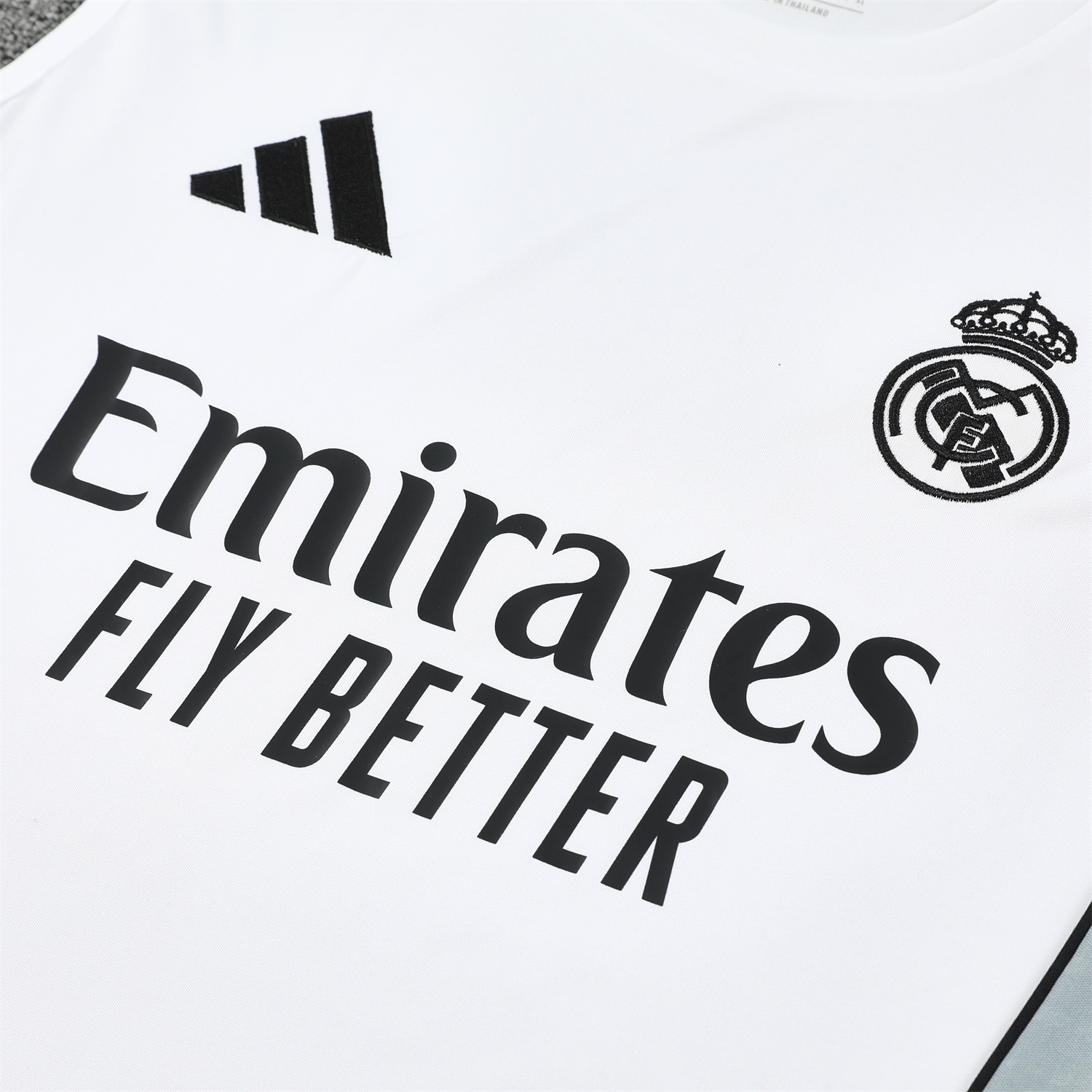 TKH-turbokithub-Real Madrid 25-26 Vest Training Set - Grey And White Vest & Black Shorts