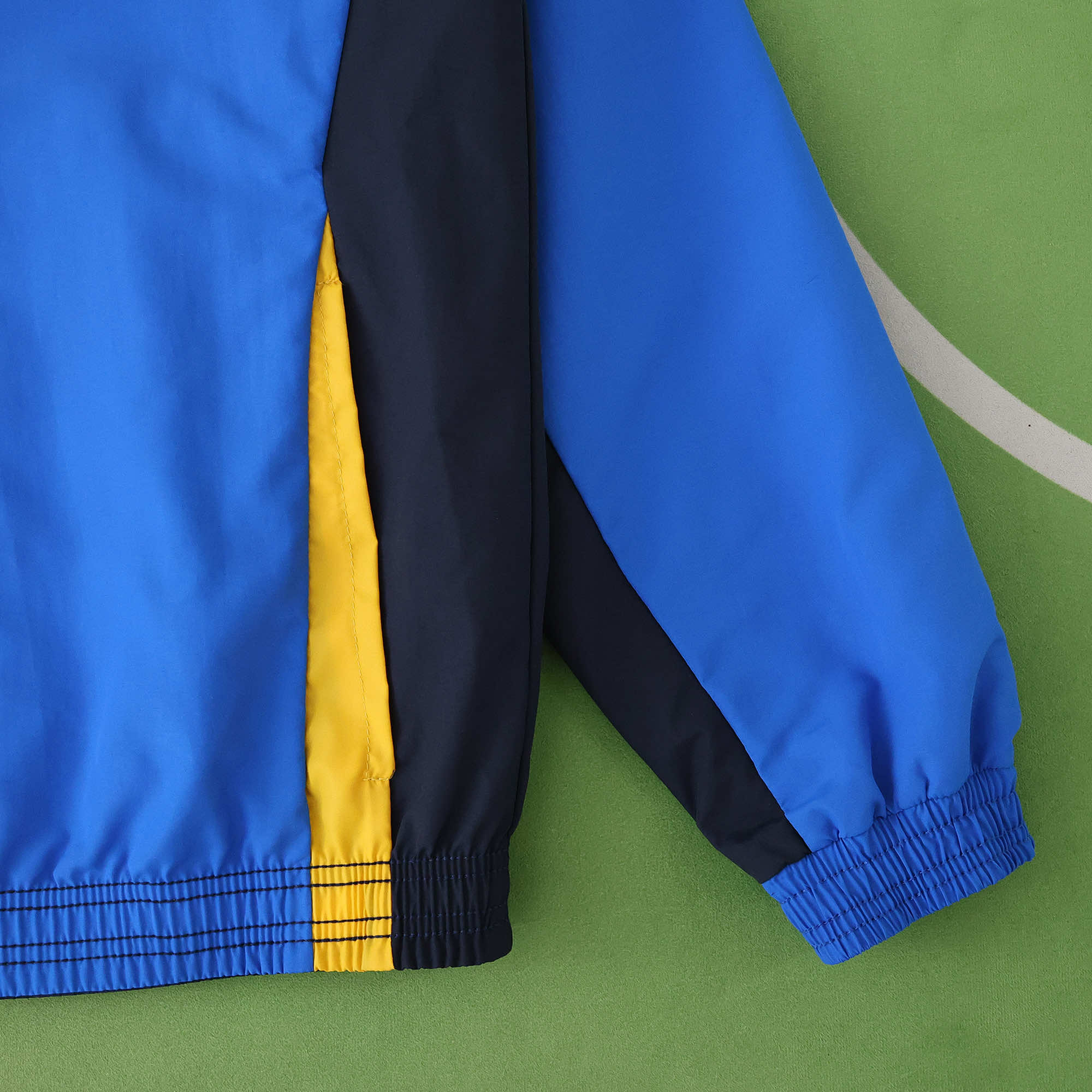 TKH-turbokithub-Club América 25-26 Throwback Double Sided Reversible Windbreaker - Blue & Black