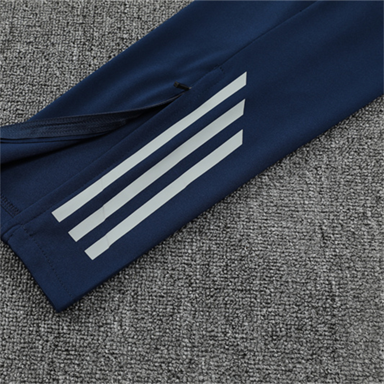 TKH-turbokithub-Arsenal 25-26 Long Sleeves Training Set - Light Grey Top & Blue Pants