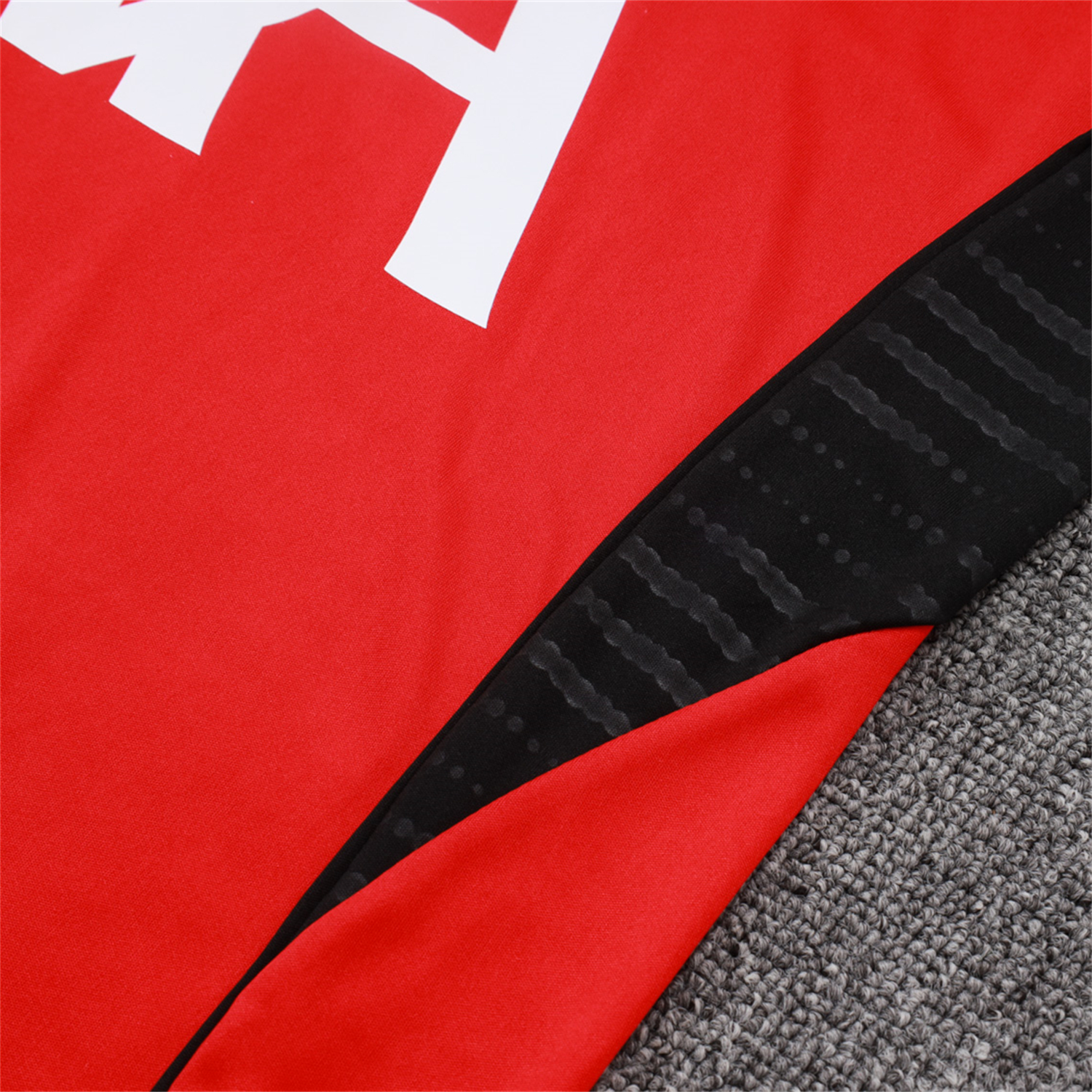 TKH-turbokithub-Liver.pool 25-26 Vest Training Set - Red Vest & Black Shorts