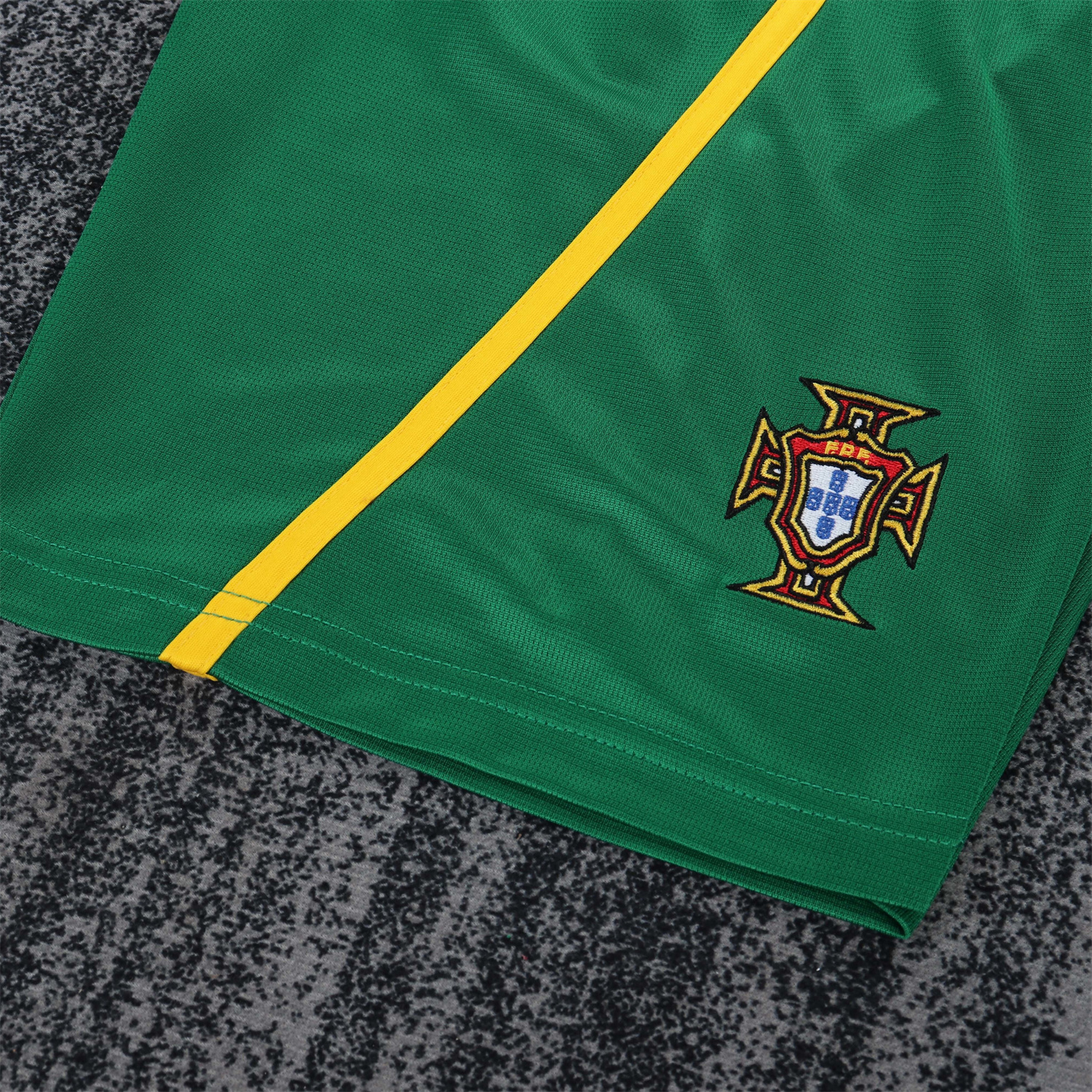 TKH-turbokithub-Retro Portugal 2000 Home Kids Kit