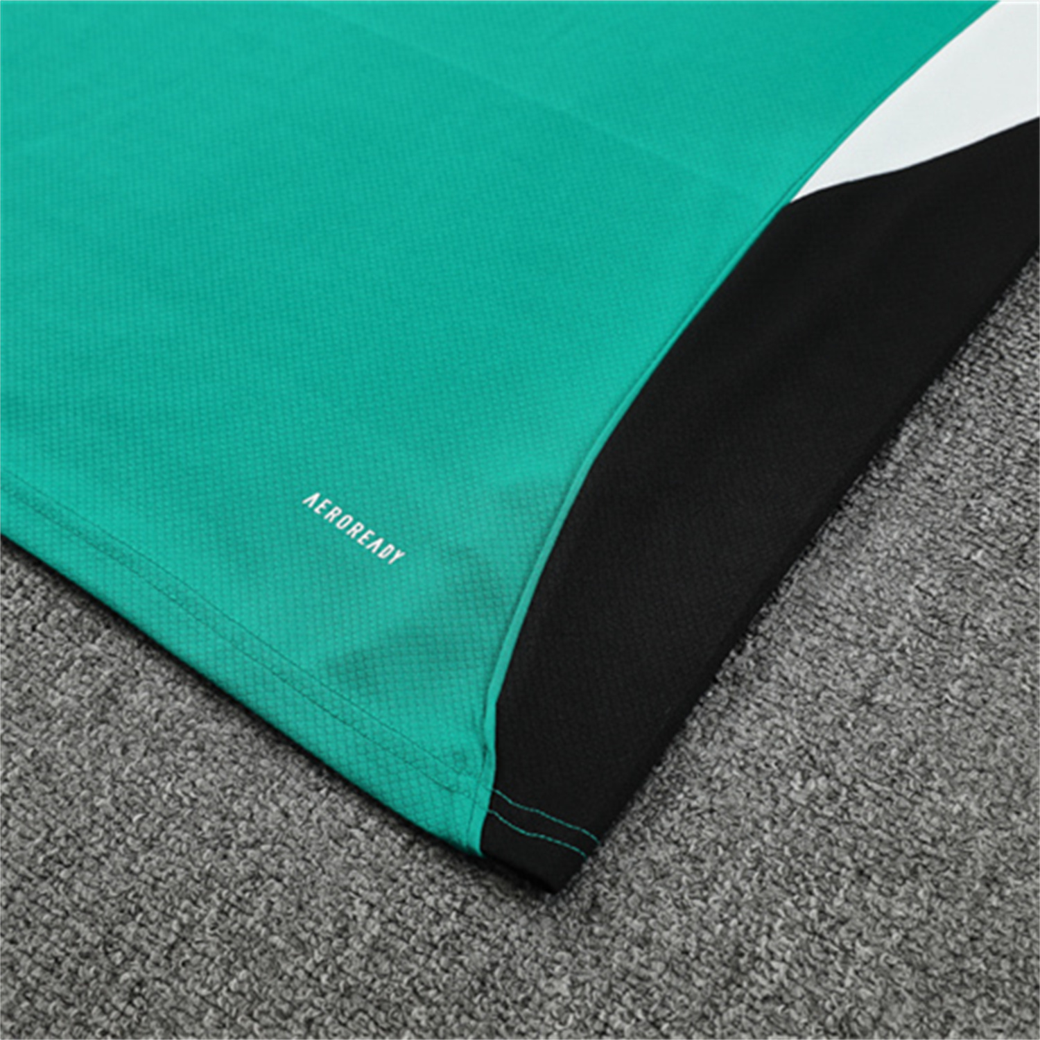 TKH-turbokithub-Liver.pool 25-26 Short-Sleeve Training Set - Green Top & Black Shorts