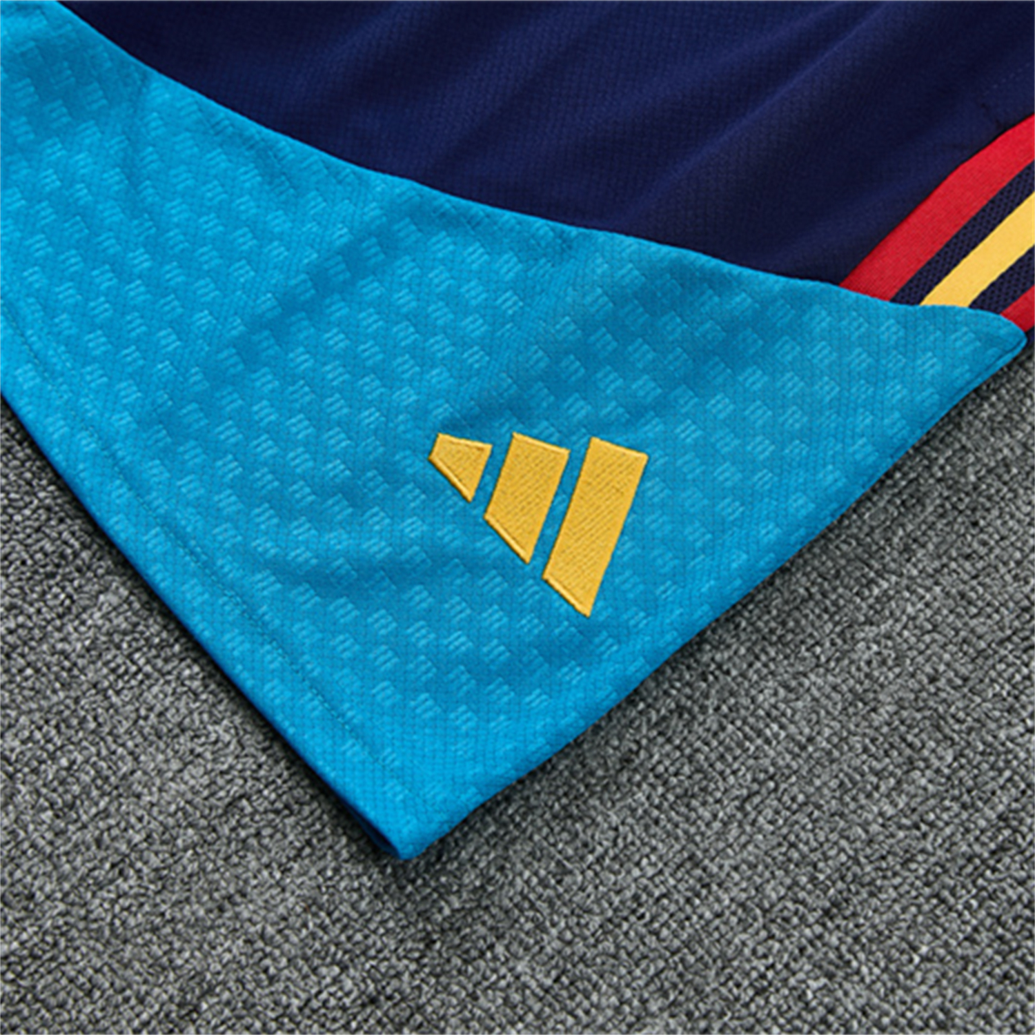 TKH-turbokithub-Spain 2026 Kids Short-Sleeve Training Set - Royal Blue And Yellow Top & Royal Blue Shorts