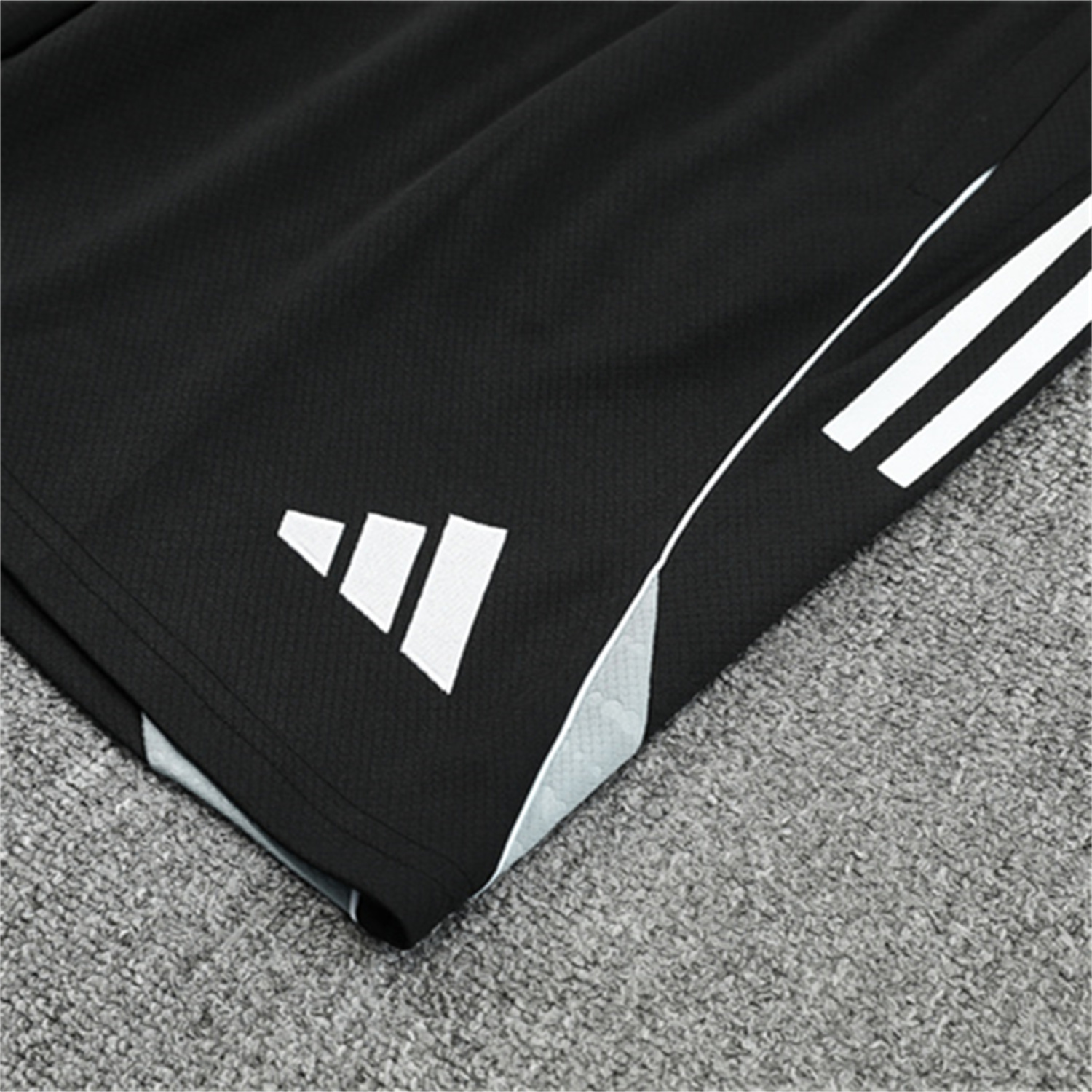 TKH-turbokithub-Germany 25-26 Kids Short-Sleeve Training Set - White Top & Black Shorts