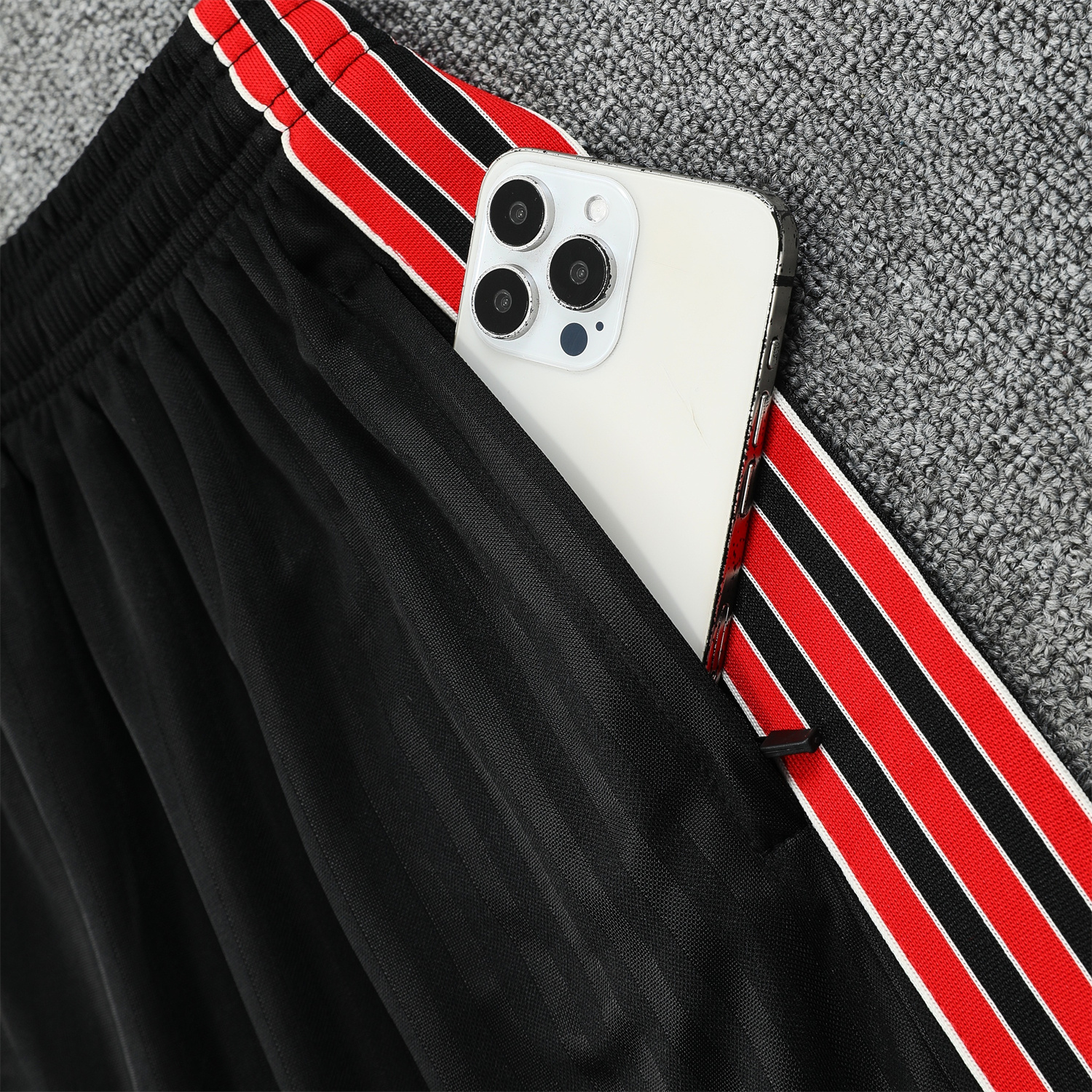 TKH-turbokithub-Manchester United 25-26 Short-Sleeve Training Set - Red Lines Black Top & Black Shorts