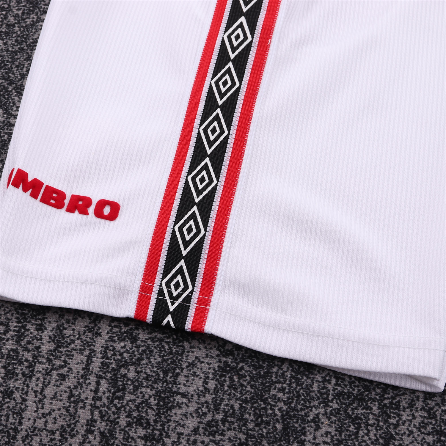 TKH-turbokithub-Retro Manchester United 1998-99 White Special Kids Kit