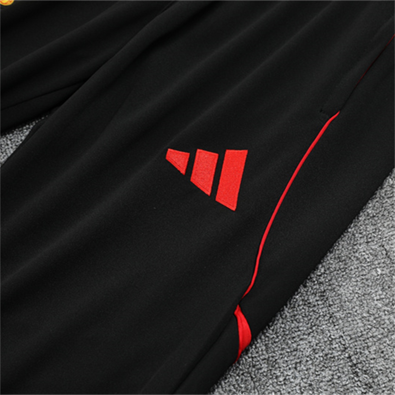TKH-turbokithub-Manchester United 25-26 Long Sleeves Training Set - Red-Black Top & Black Pants