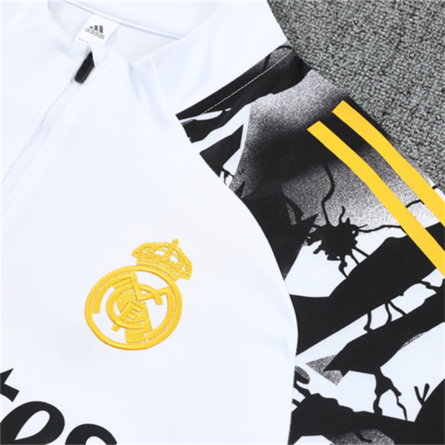 TKH-turbokithub-Real Madrid 25-26 Long Sleeve Training Set - White Top & Black Pants