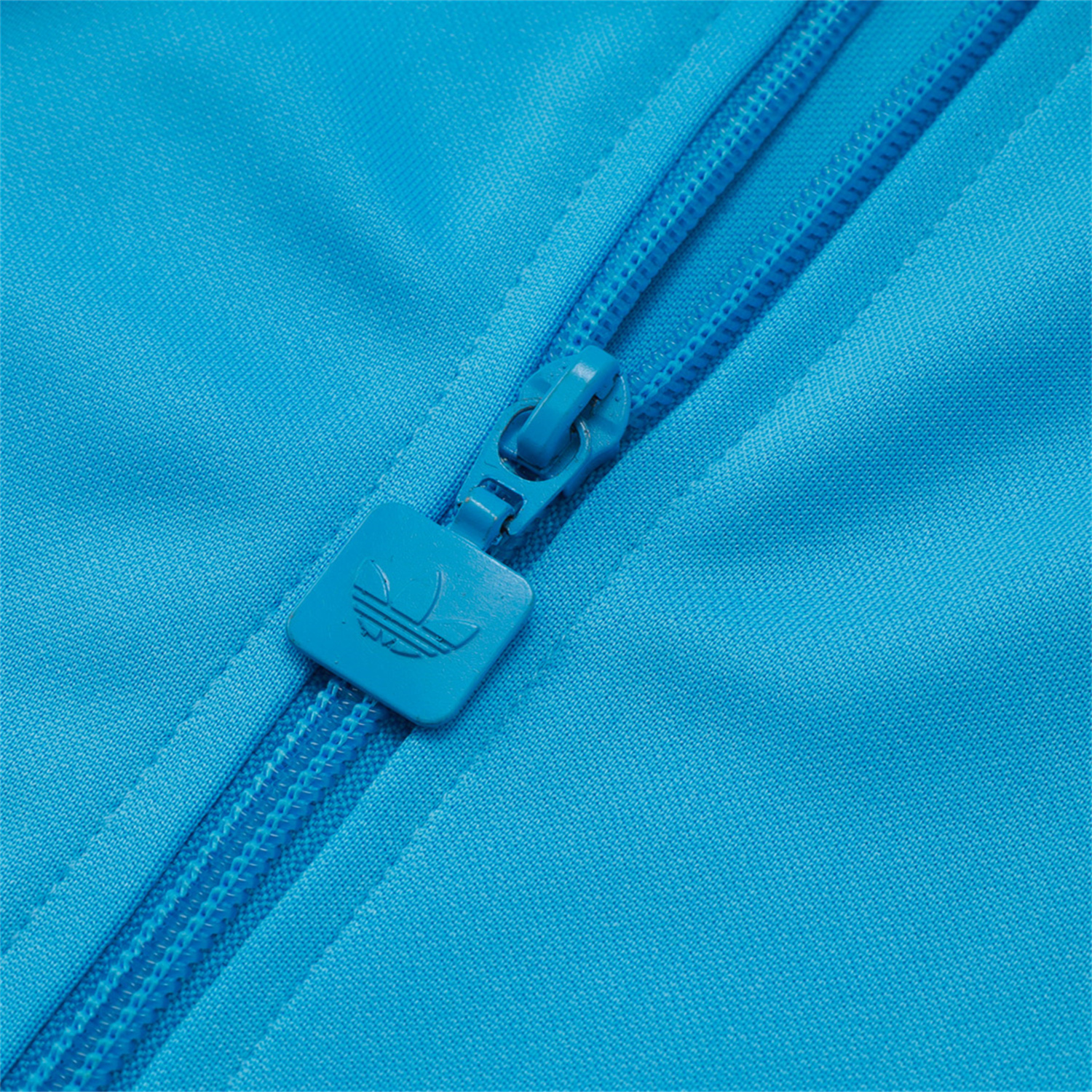 TKH-turbokithub-Real Madrid 25-26 Throwback Trefoil Jacket Training Tracksuit - Blue Jackets & Purple Pants
