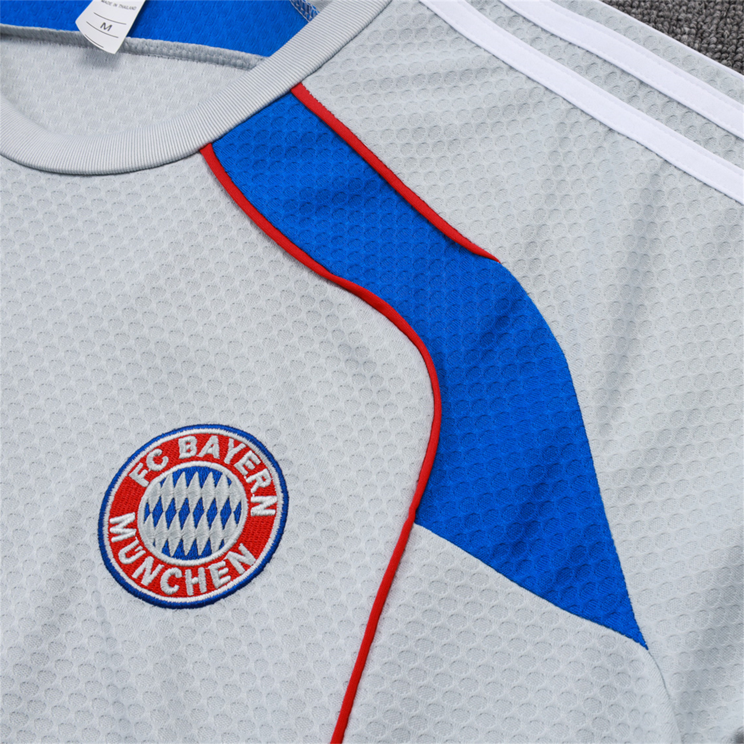 TKH-turbokithub-Bayern Munich 25-26 Short-Sleeve Training Set - Grey Throwback Top & Shorts