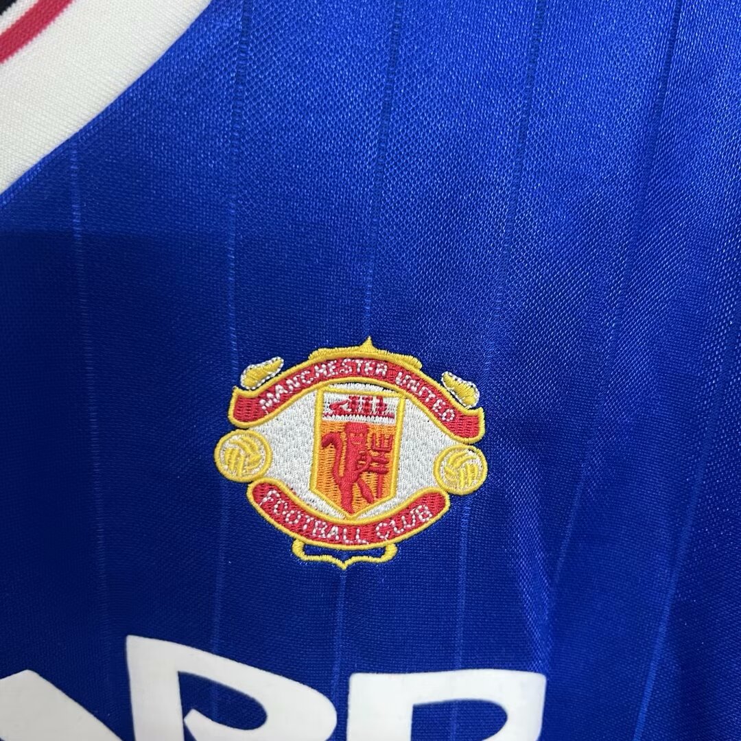TKH-turbokithub-Retro Manchester United 82-83 Third Jersey