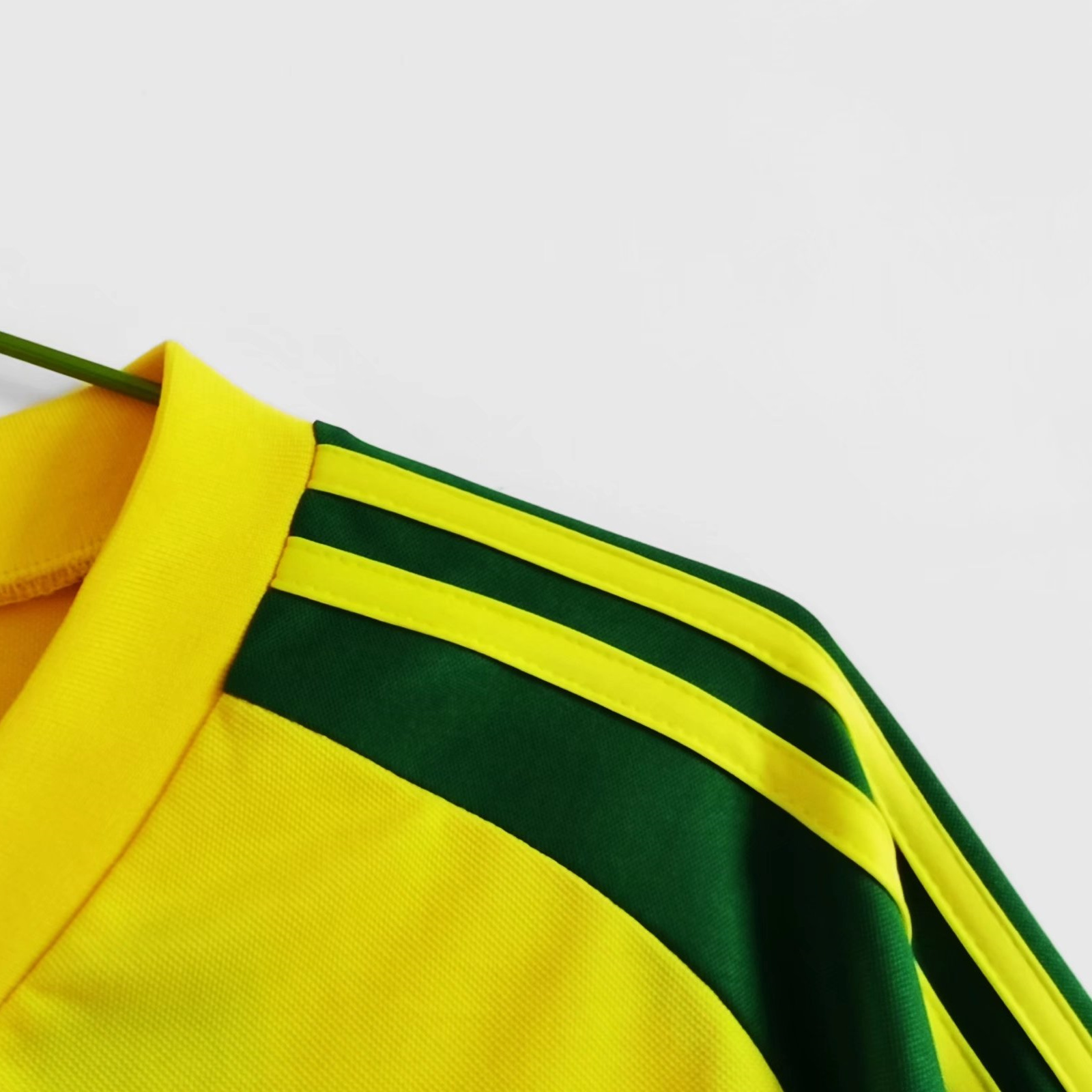 TKH-turbokithub-Retro Wales 1982 Away Stadium Jersey
