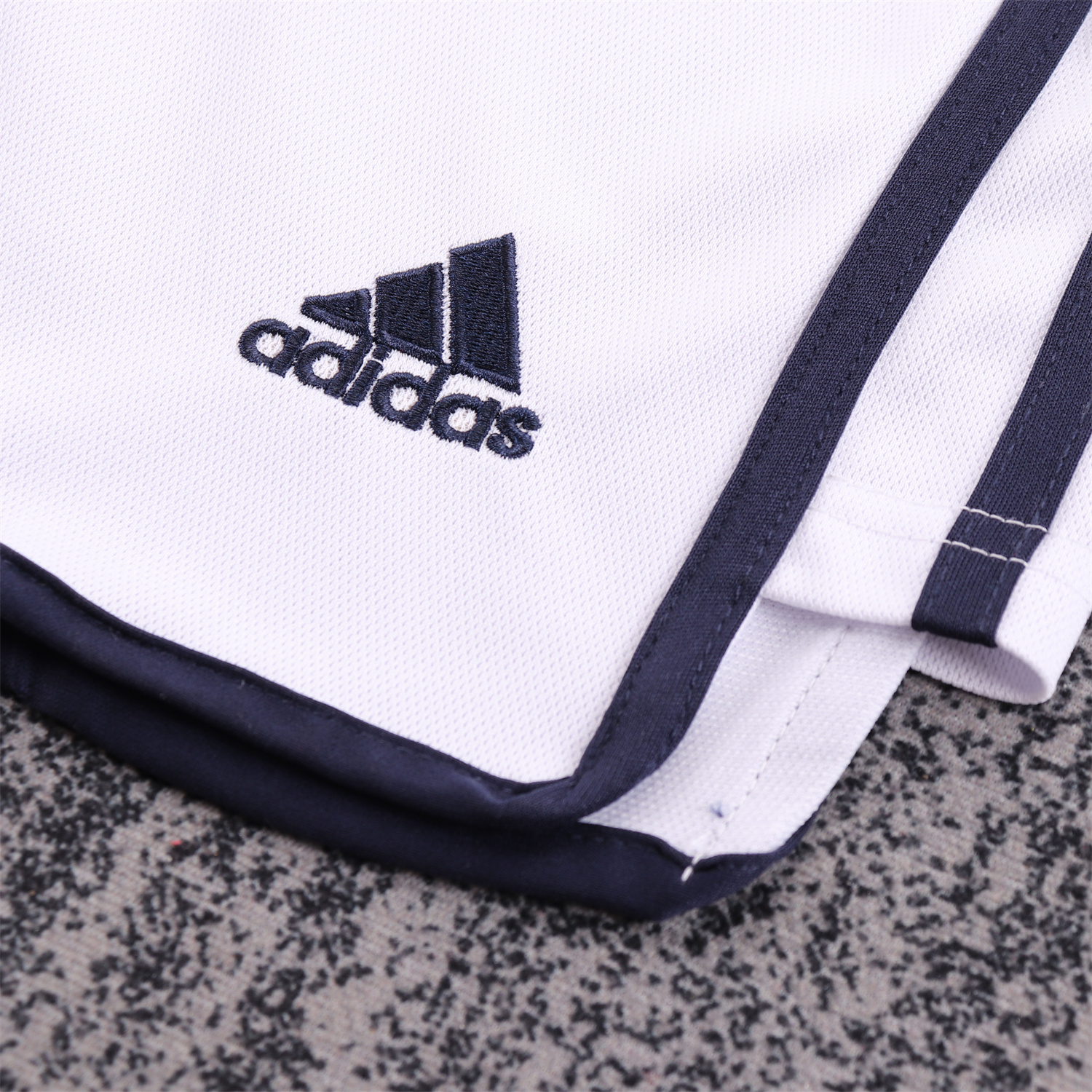 TKH-turbokithub-Retro Real Madrid 2000-01 Home Kids Kit
