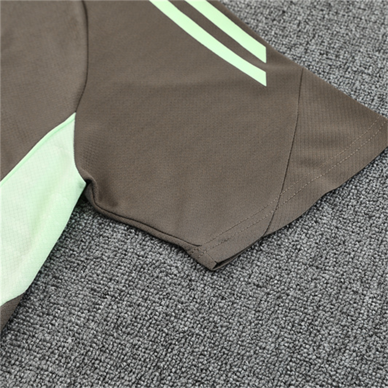 TKH-turbokithub-Real Madrid 25-26 Short-Sleeve Training Set - Dark Khaki Top and Shorts