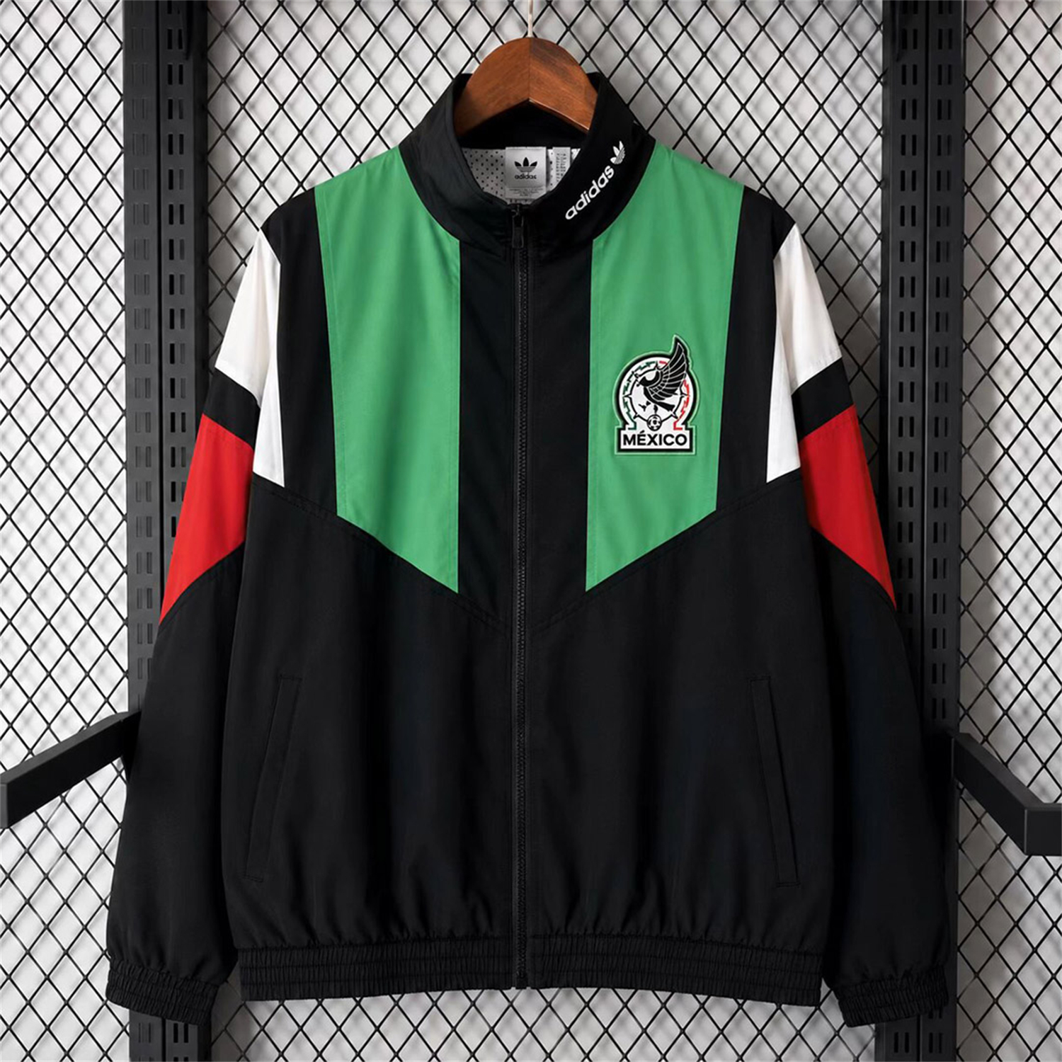 TKH-turbokithub-Mexico 2026 EQT Windbreaker Jacket - Black Green