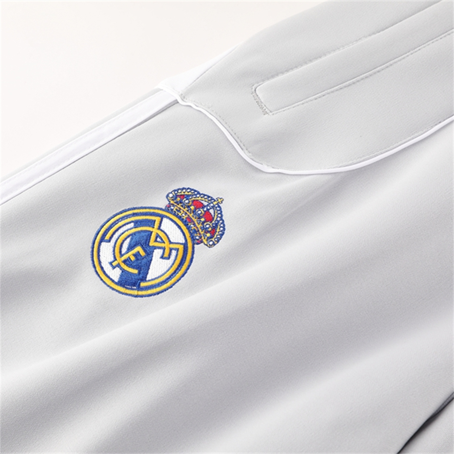 TKH-turbokithub-Real Madrid 25-26 Jacket Training Tracksuit - White Jackets & Light Grey Pants