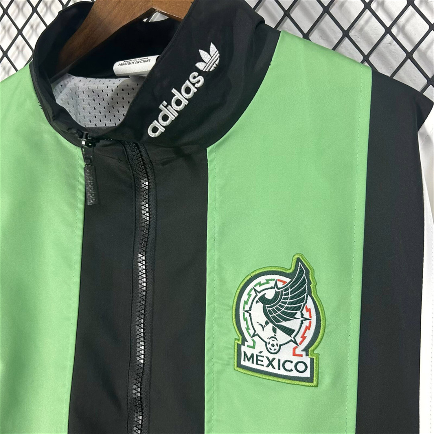 TKH-turbokithub-Mexico 2026 EQT Windbreaker Jacket - Black Green