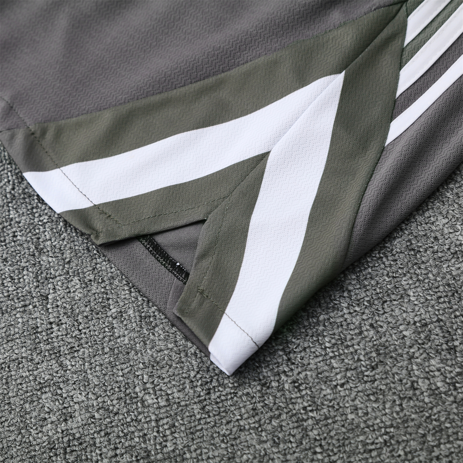 TKH-turbokithub-Real Madrid 25-26 Short-Sleeve Training Set - White Top & Gray Shorts